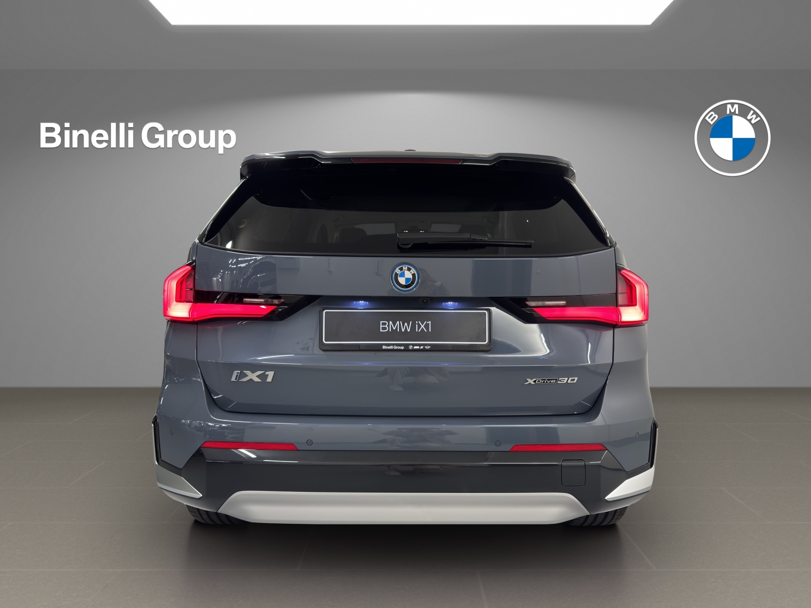 BMW iX1 xDrive 30 xLine-showroom-element-3