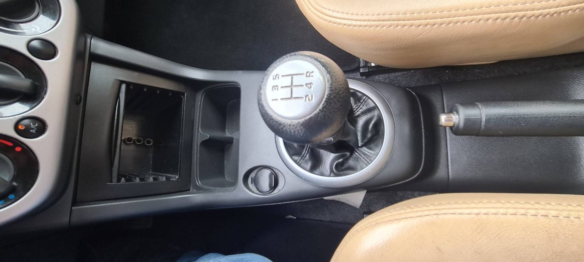 SUZUKI Swift 1.5i 16V VVT GL Top-image-17