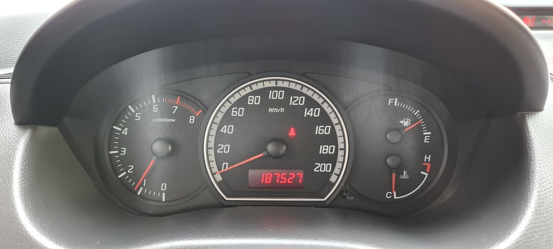 SUZUKI Swift 1.5i 16V VVT GL Top-image-19