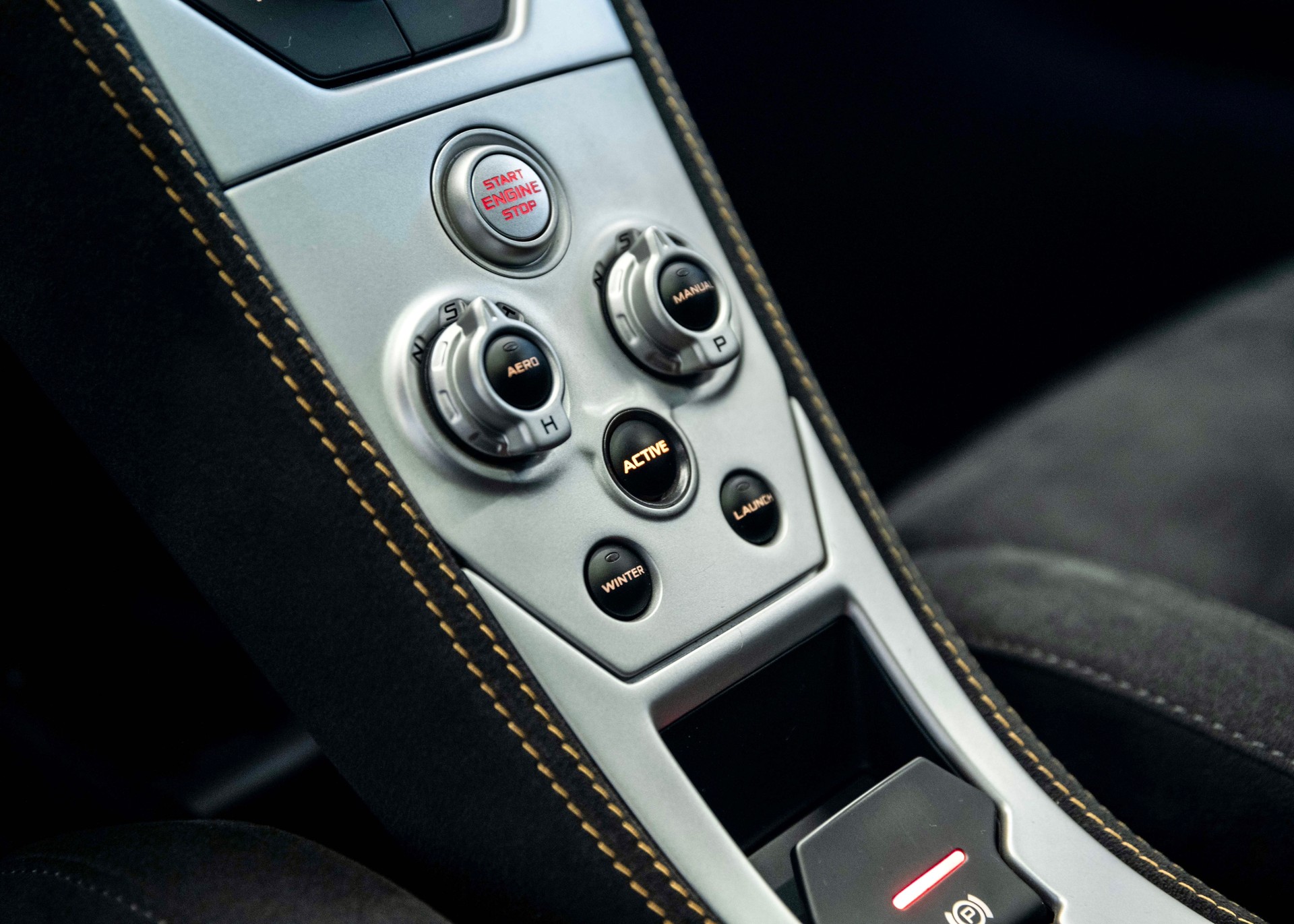 McLAREN 650S Coupé 3.8 V8 SSG-image-27