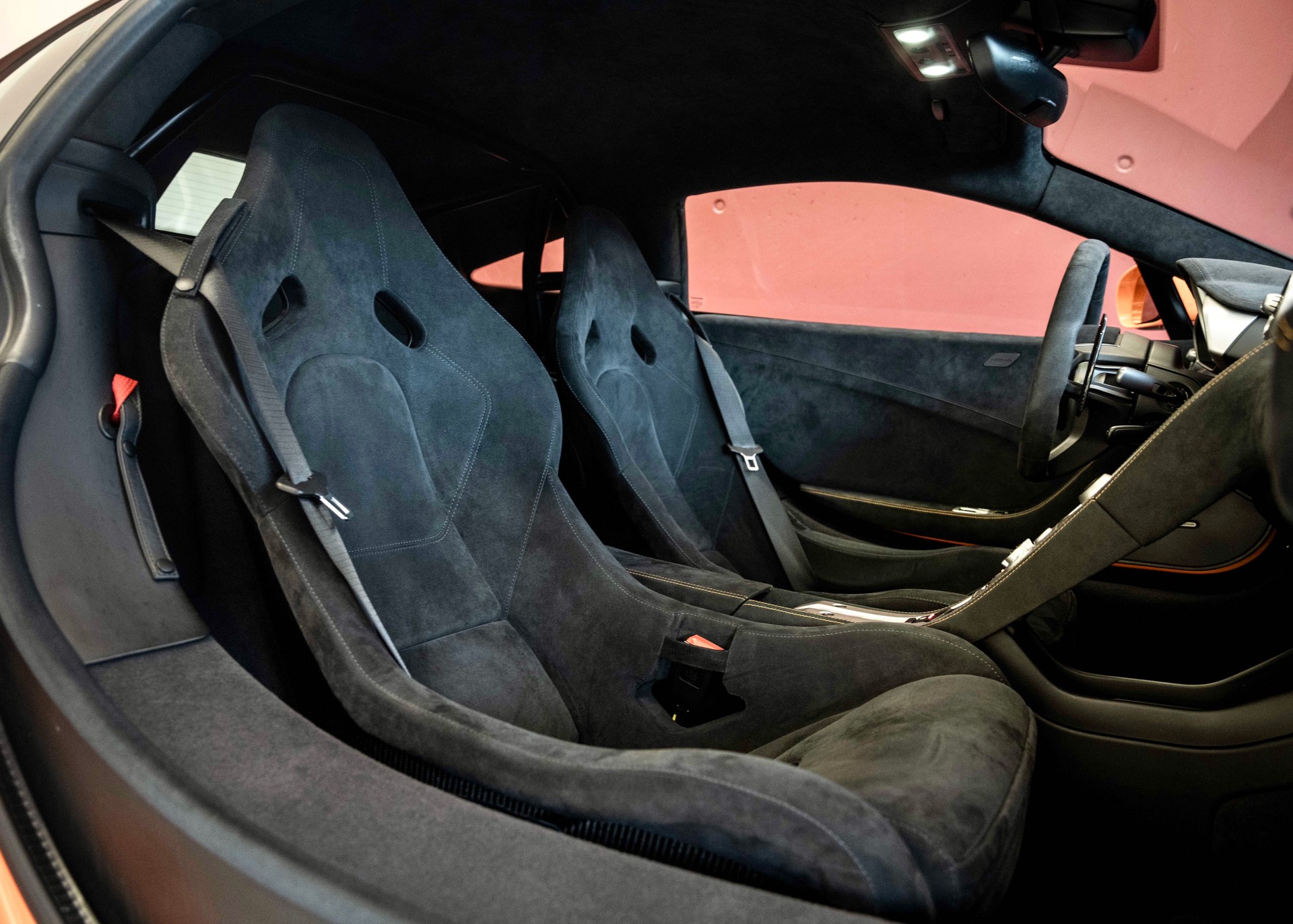 McLAREN 650S Coupé 3.8 V8 SSG-image-22