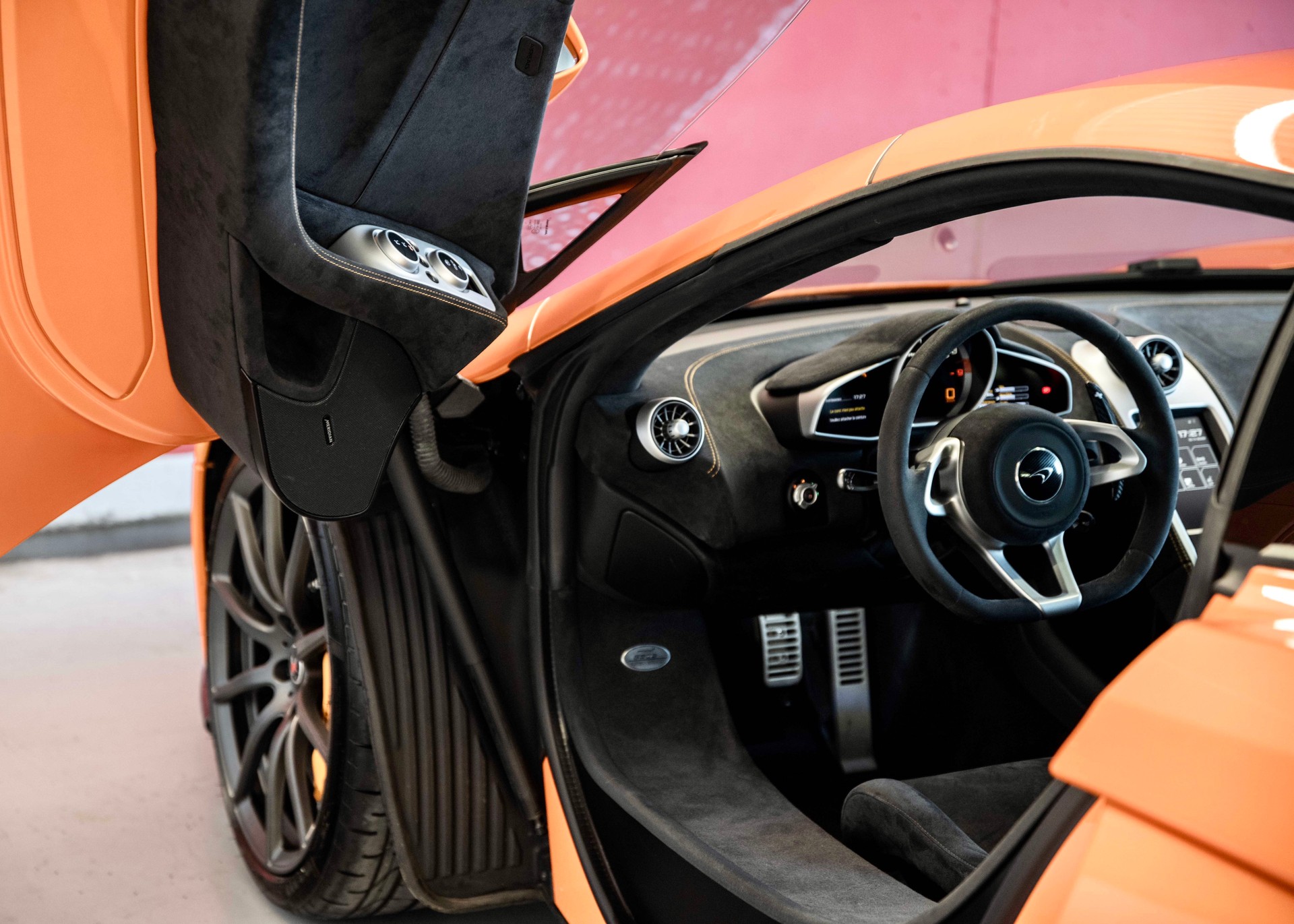 McLAREN 650S Coupé 3.8 V8 SSG-image-30
