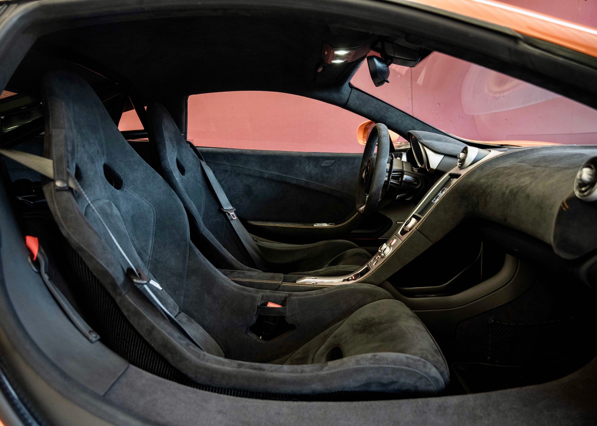 McLAREN 650S Coupé 3.8 V8 SSG-image-23