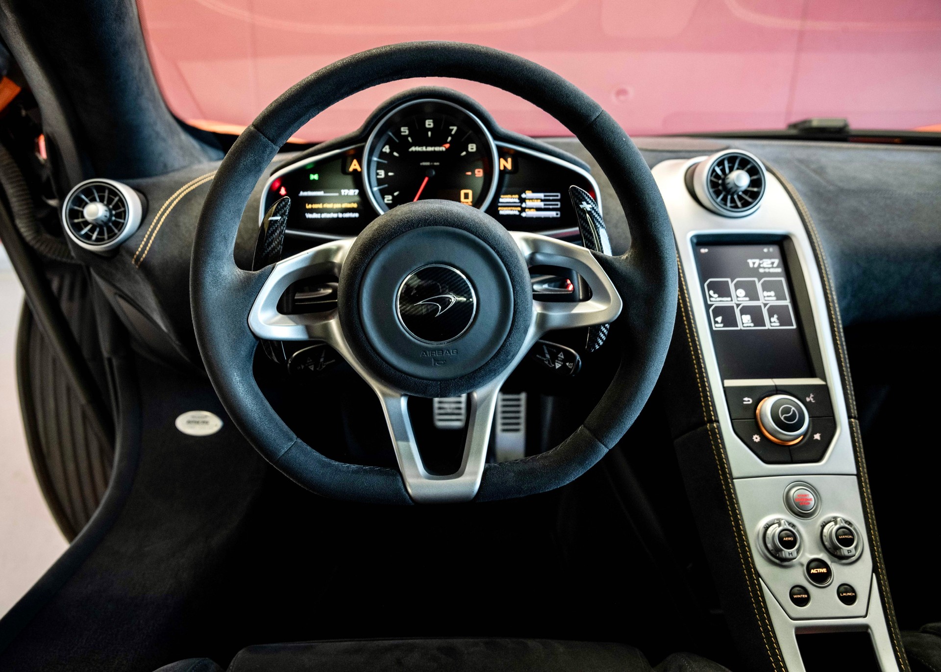 McLAREN 650S Coupé 3.8 V8 SSG-image-17