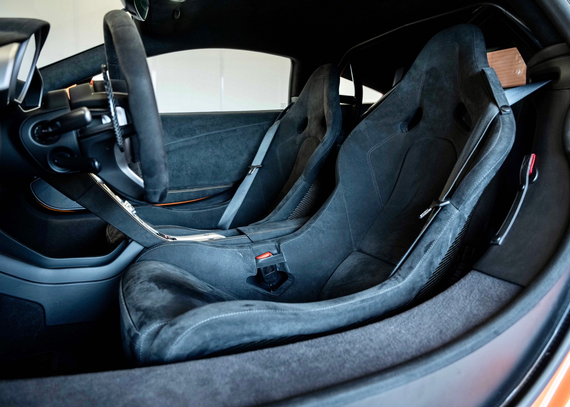 McLAREN 650S Coupé 3.8 V8 SSG-image-21