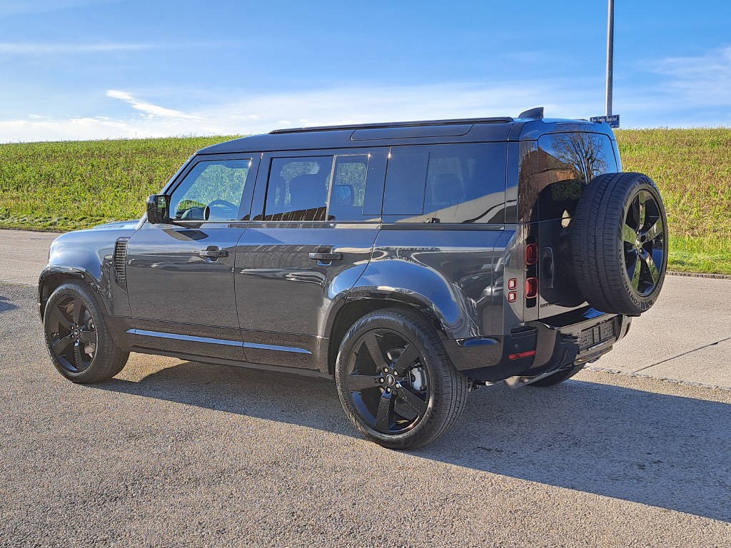LAND ROVER Defender 110 3.0 D I6 250 X-Dynamic SE-showroom-element-2