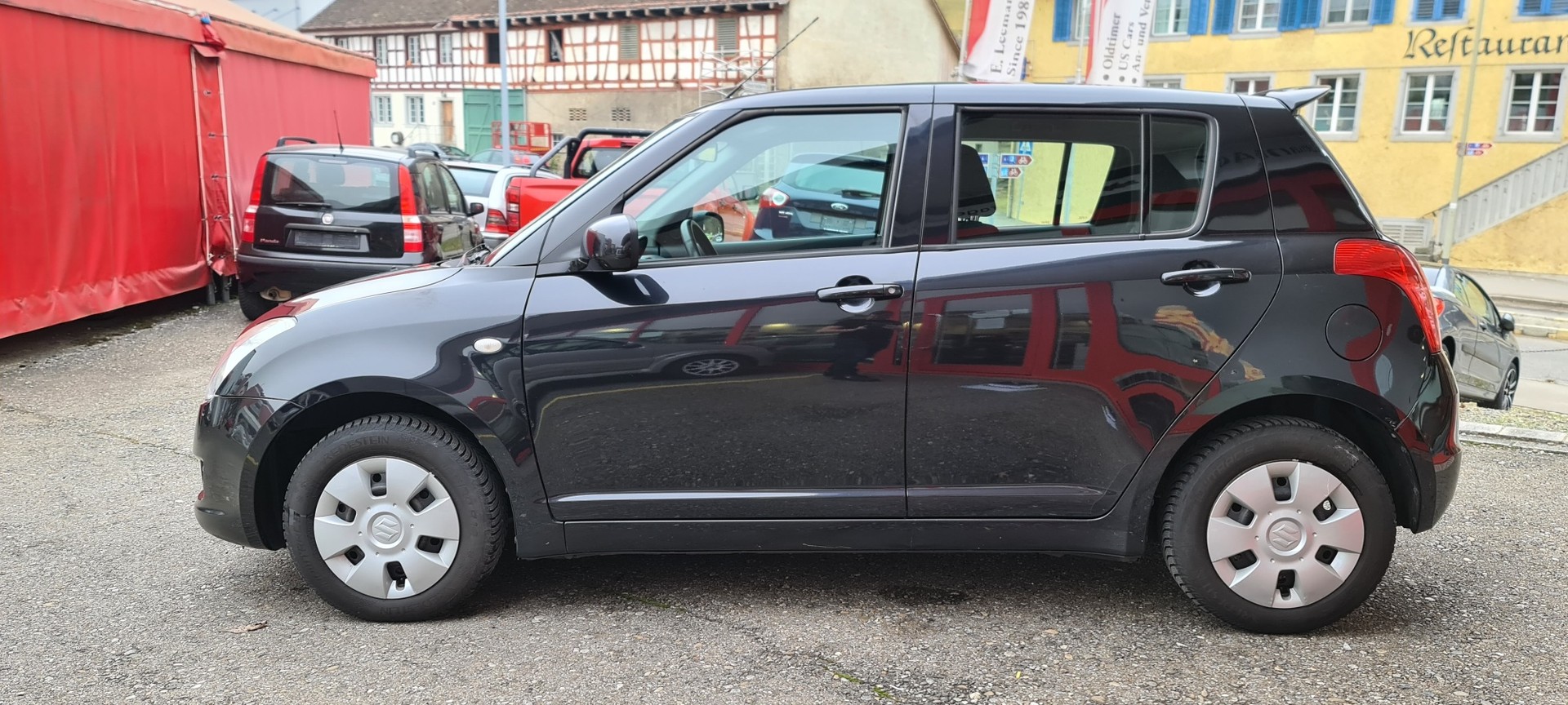 SUZUKI Swift 1.3i 16V GL Top-showroom-element-3