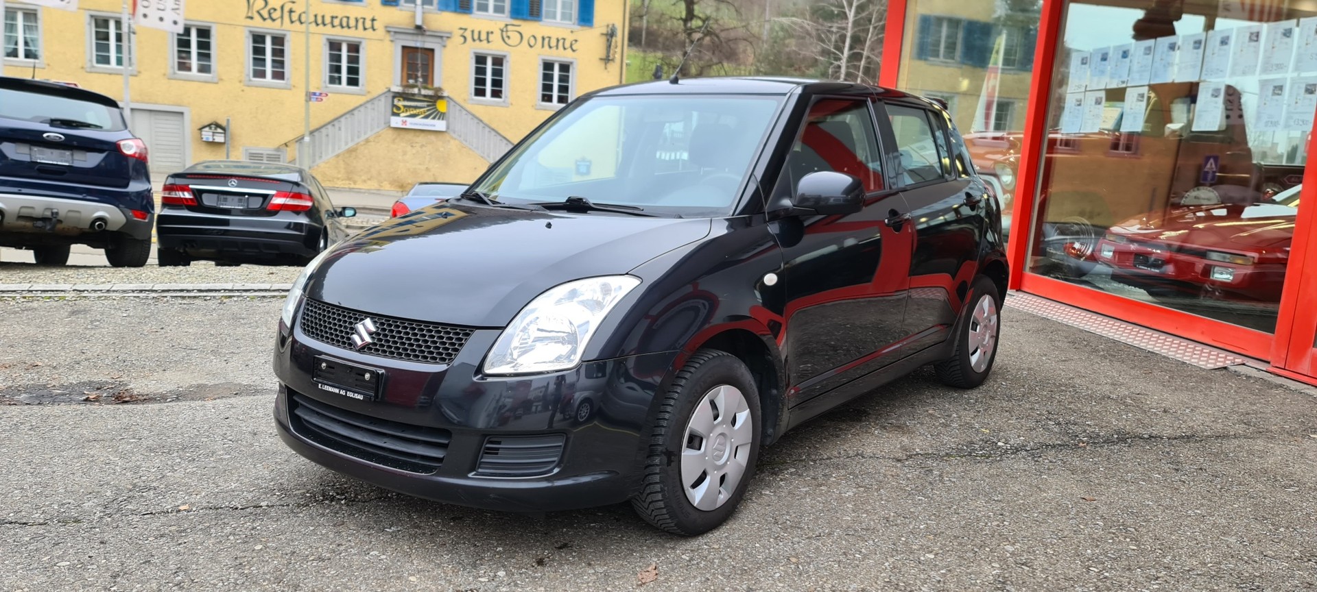 SUZUKI Swift 1.3i 16V GL Top-showroom-element-2