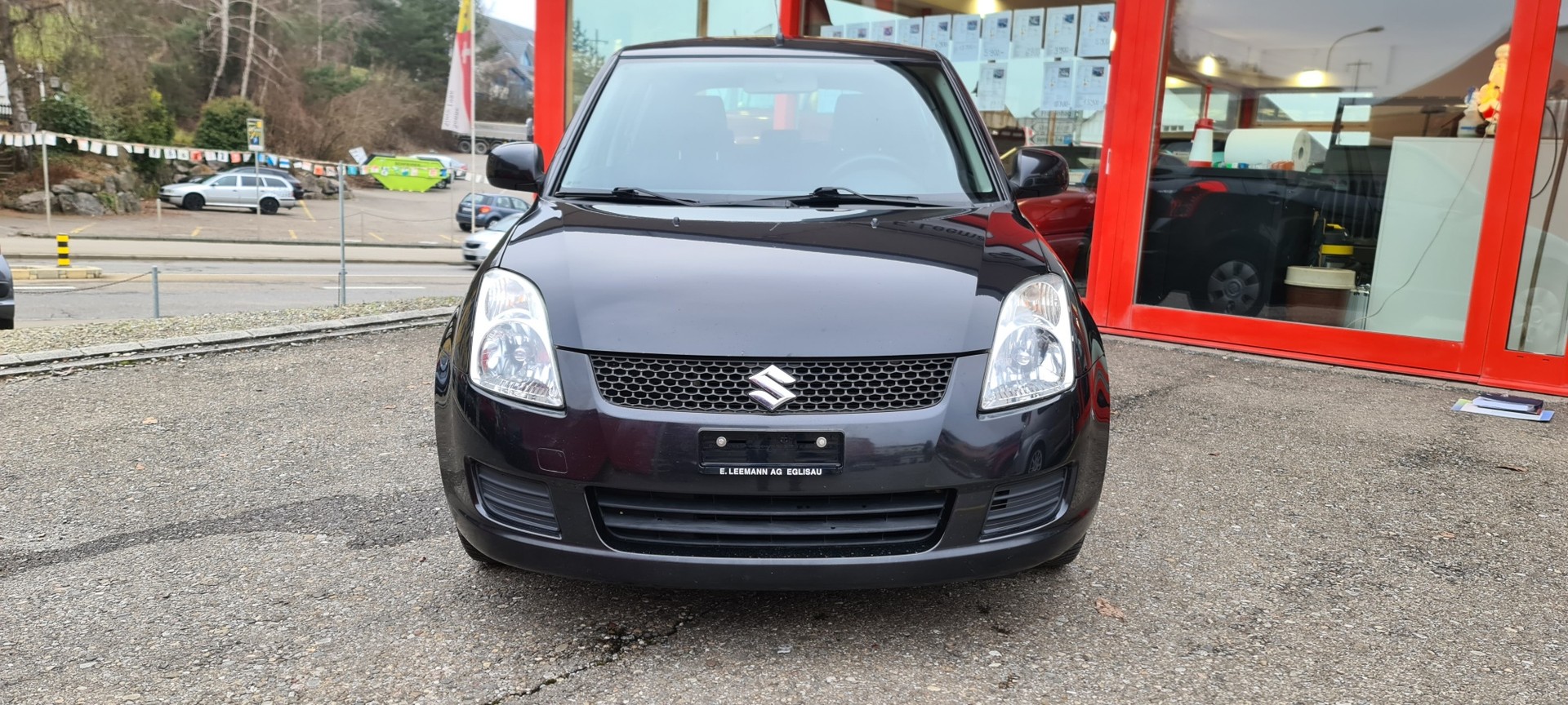 SUZUKI Swift 1.3i 16V GL Top-showroom-element-1