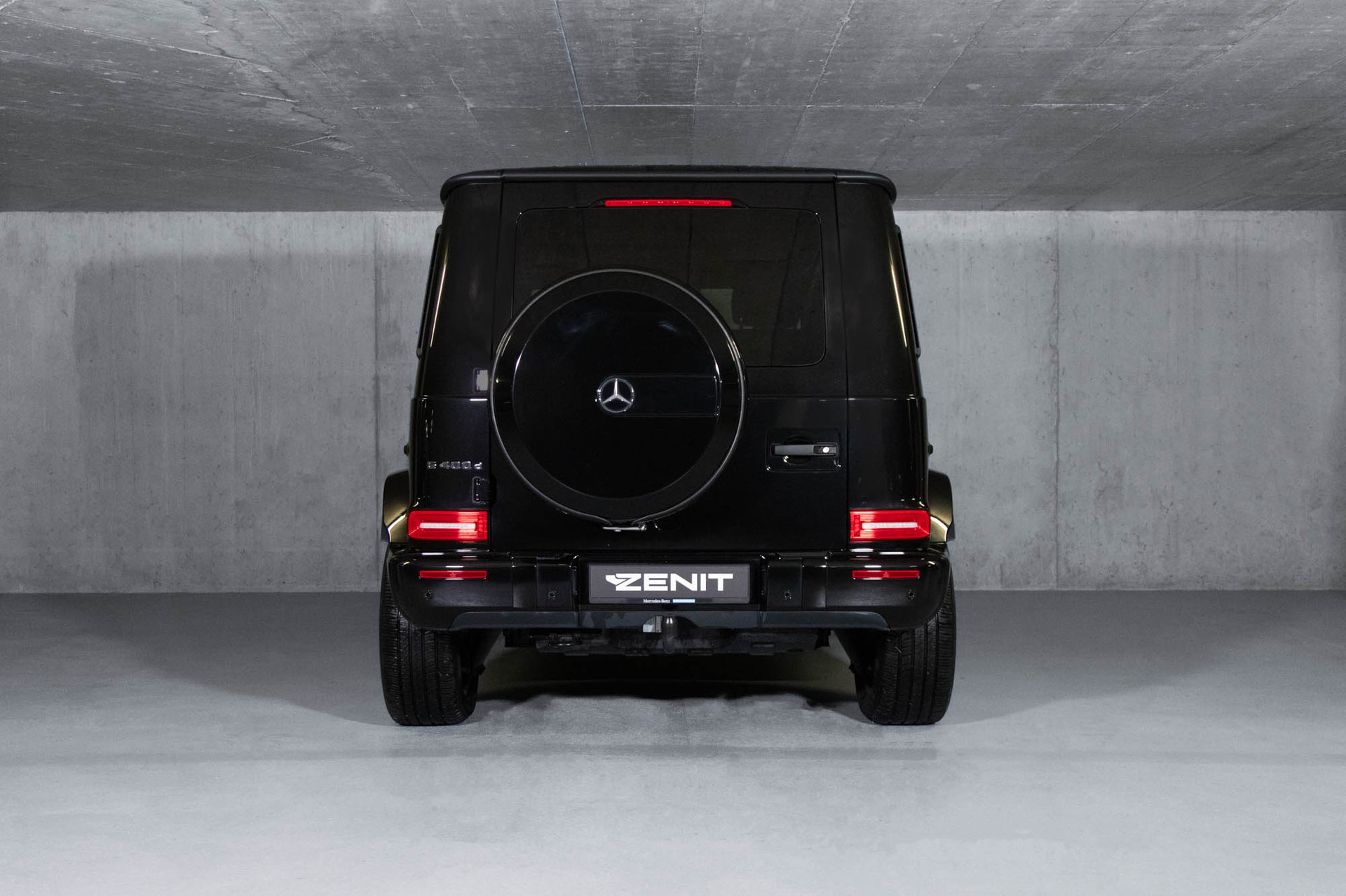 MERCEDES-BENZ G 400 d AMG Line 9G-Tronic-showroom-element-3