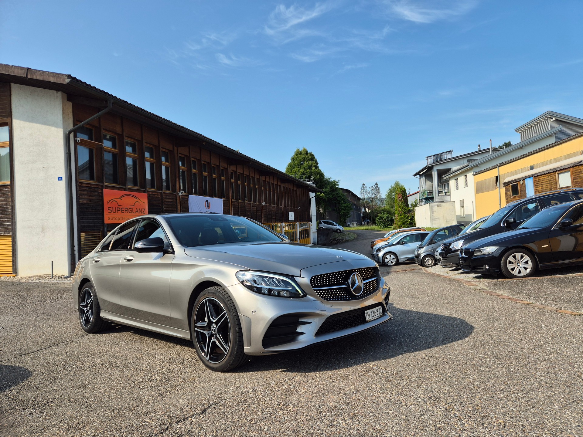 MERCEDES-BENZ C 200 4Matic AMG Line 9G-Tronic-showroom-element-1