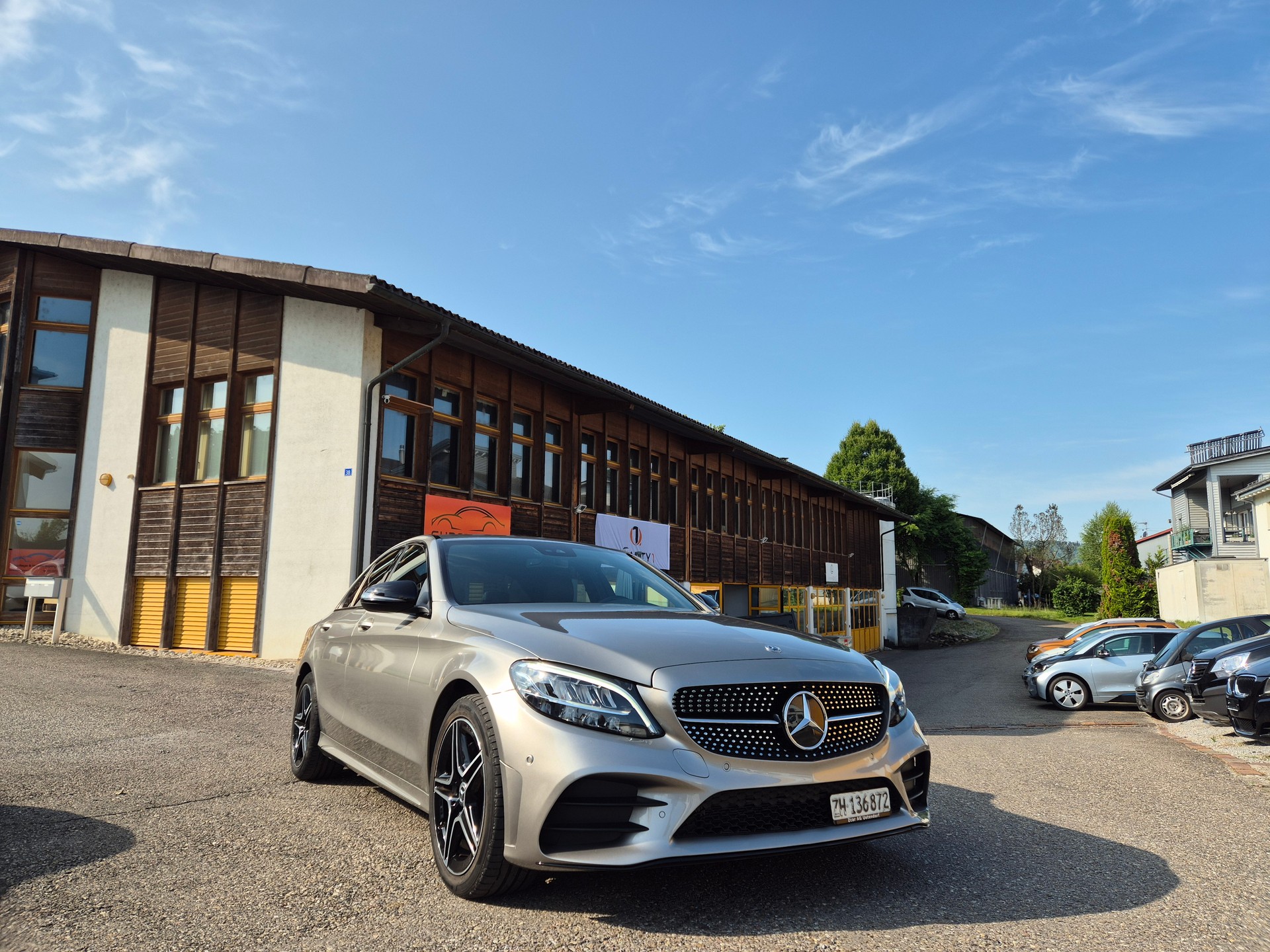 MERCEDES-BENZ C 200 4Matic AMG Line 9G-Tronic-showroom-element-2
