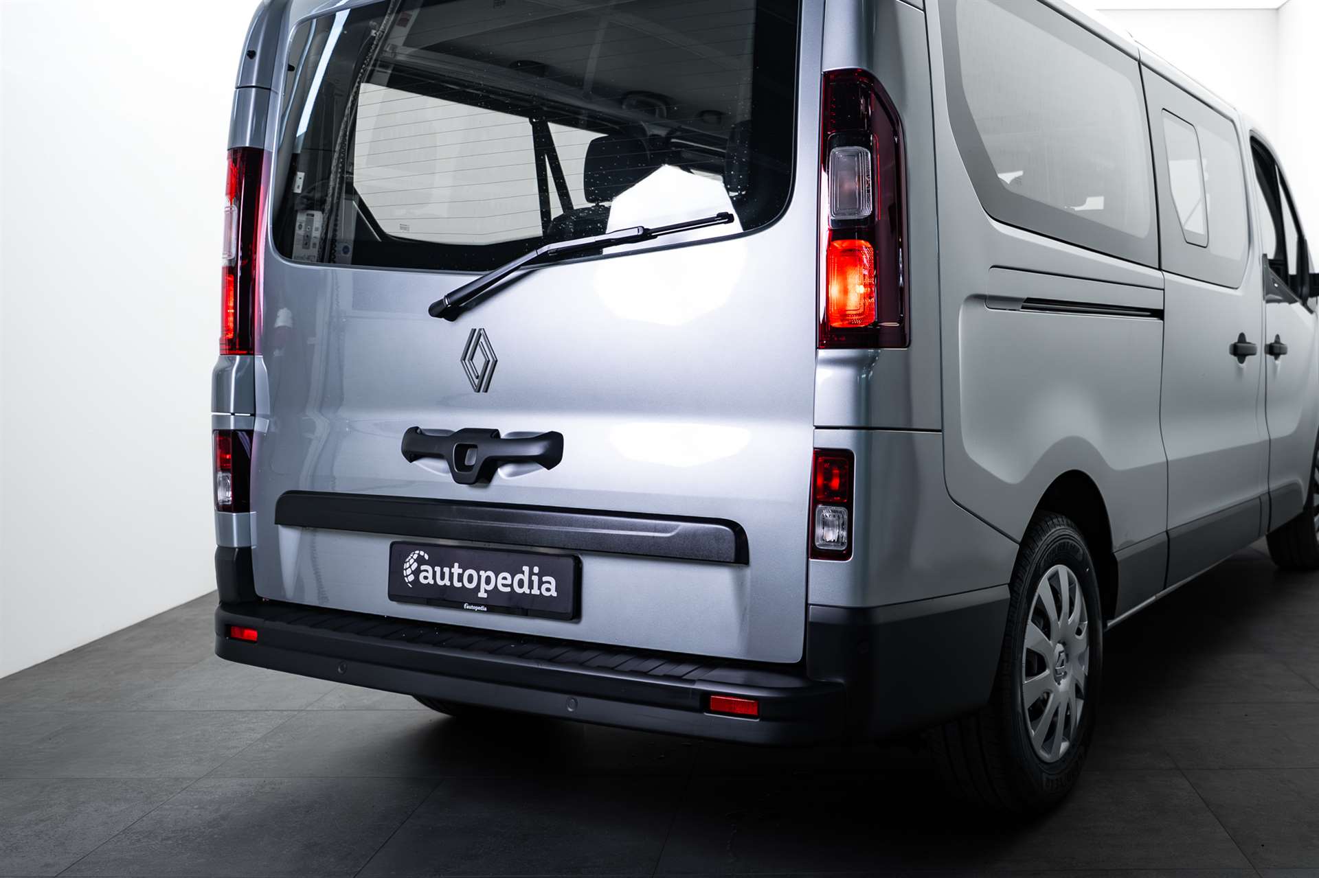 RENAULT Trafic Blue dCi 150 Grand Passenger Evo 9PL - 39%-showroom-element-3