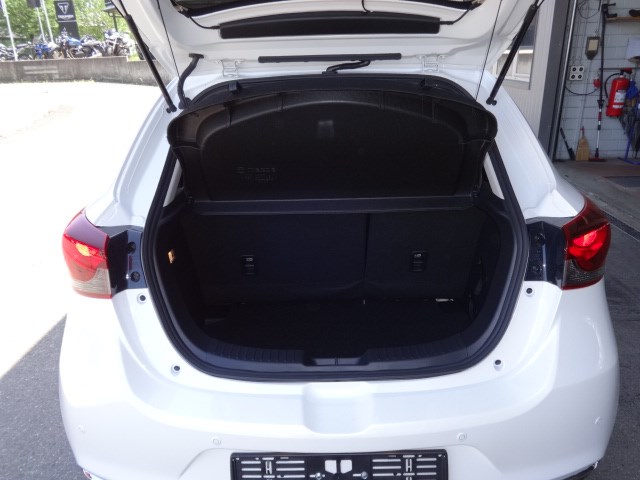 MAZDA 2 SKYACTIV-G 115 Mild Hybrid Revolution-image-7