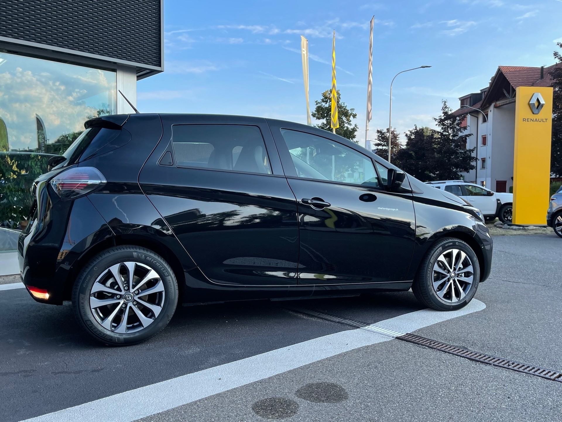 RENAULT Zoe Intens R135 (incl. Batterie)-showroom-element-1