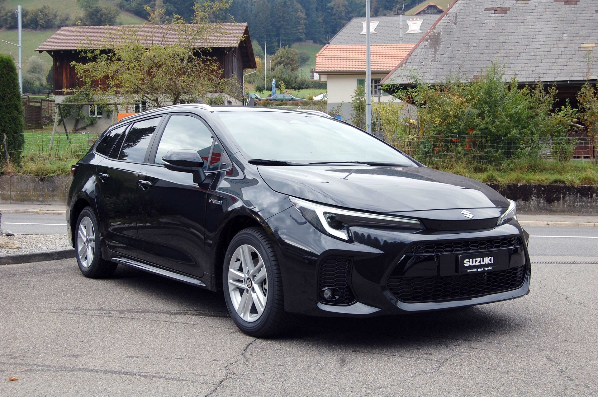 SUZUKI Swace 1.8 Hybrid Compact Top E-CVT-showroom-element-3