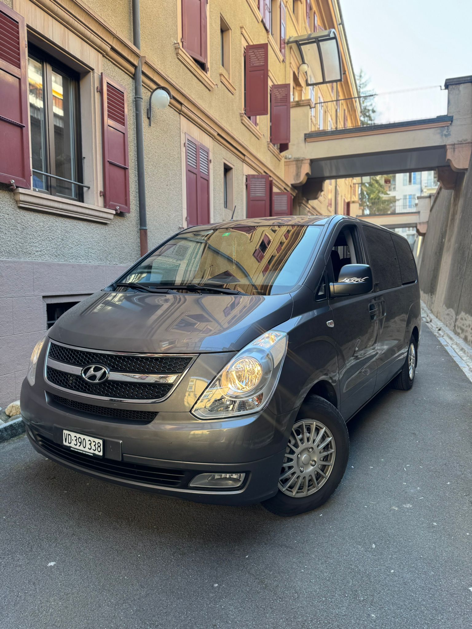 HYUNDAI H-1 People 2.5 CRDi HP-image-1
