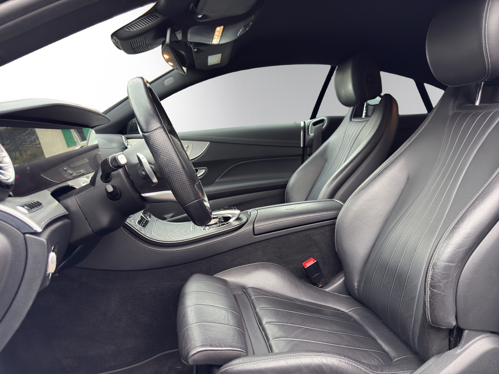 Image MERCEDES-BENZ E-200 E 200 AMG Line 4 Matic