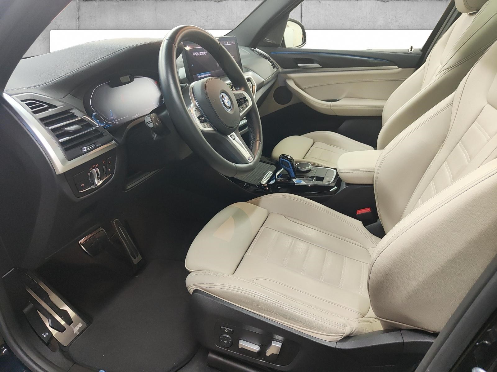BMW iX3 E-Motor-showroom-element-1