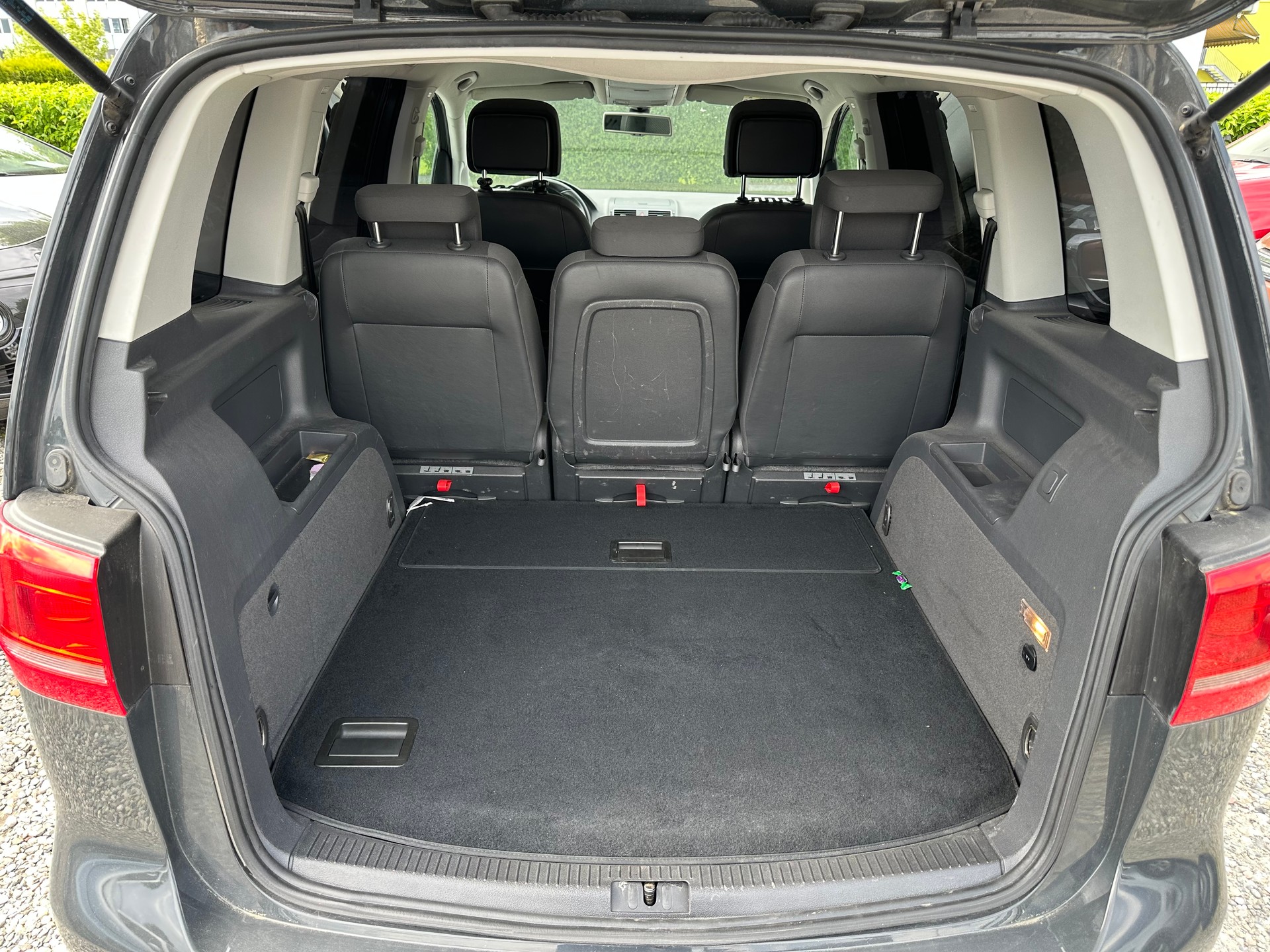 VW Touran 1.6 TDI BMT Comfortline DSG-image-7