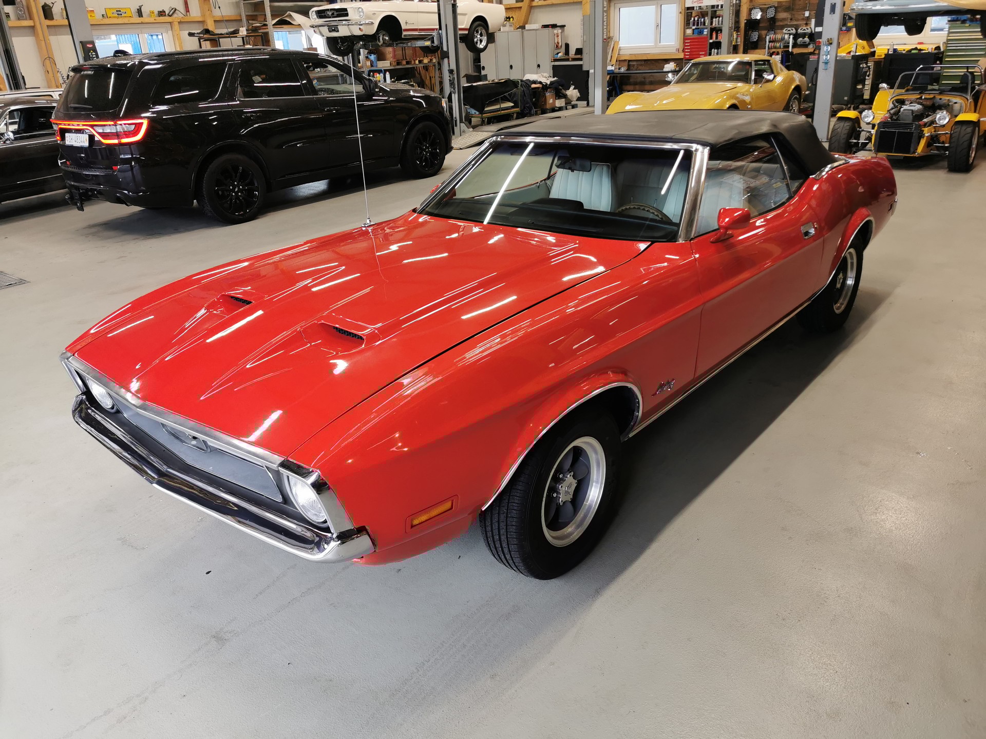 FORD Mustang Convertible-image-4