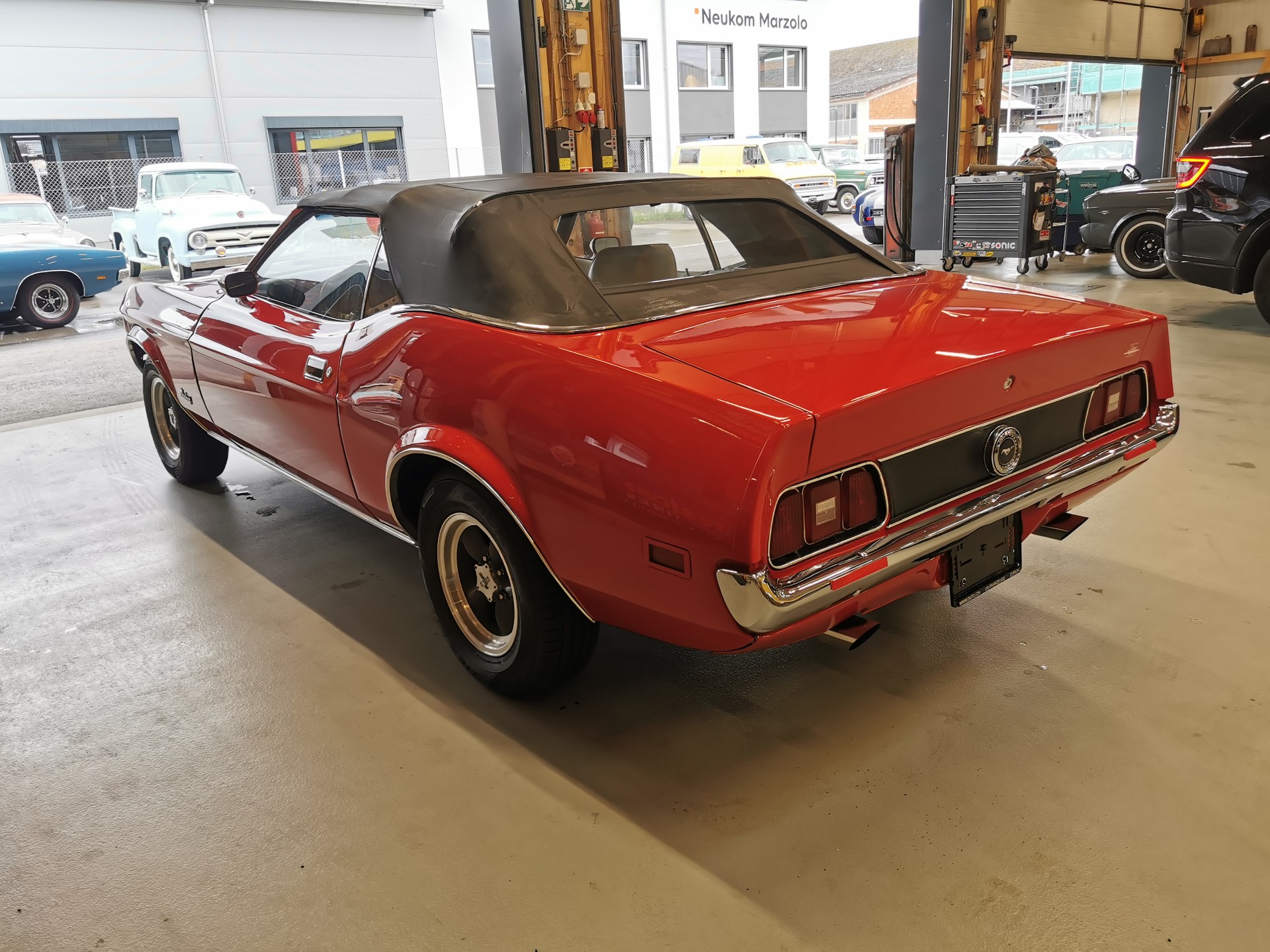 FORD Mustang Convertible-image-5