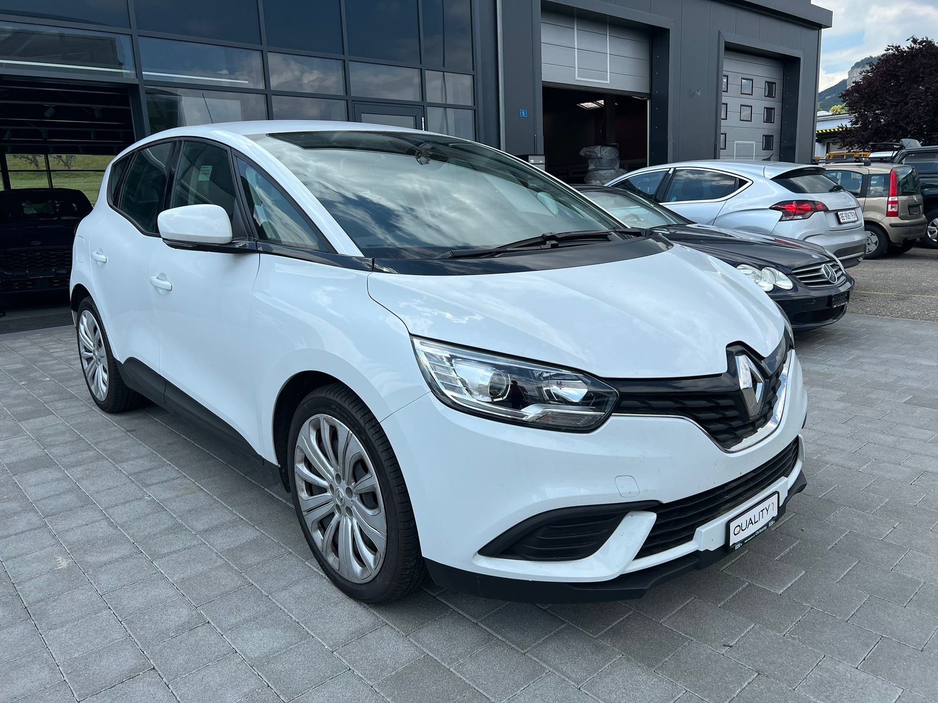 RENAULT Scénic 1.2 16V Turbo Life-showroom-element-2