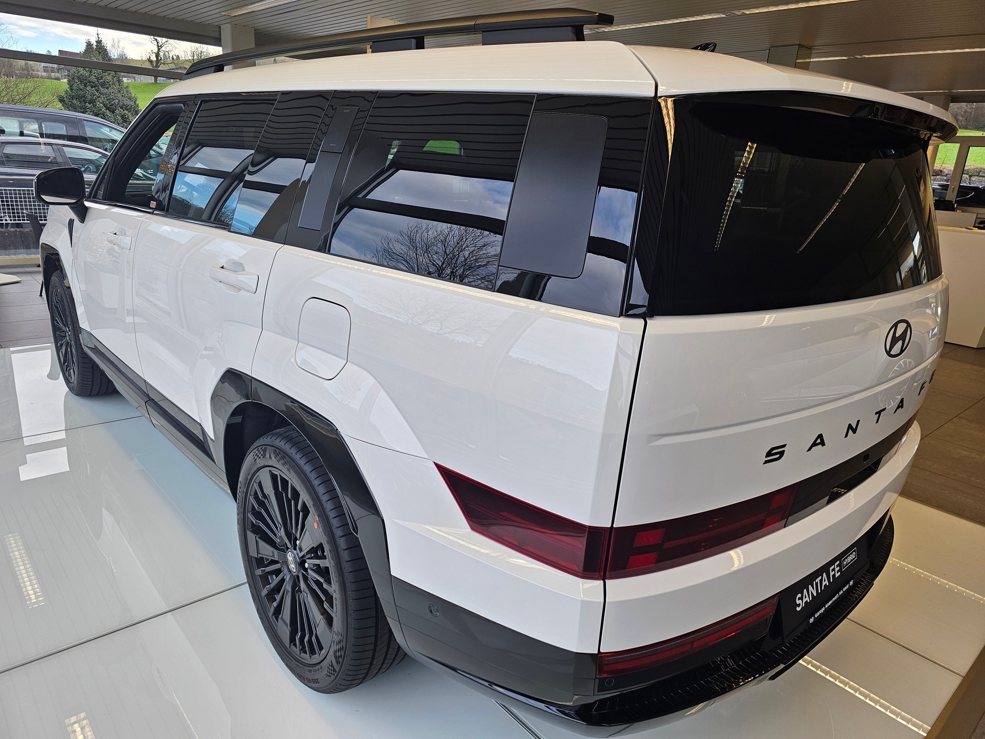 HYUNDAI Santa Fe 1.6 TGDi HEV Calligraphy-showroom-element-3