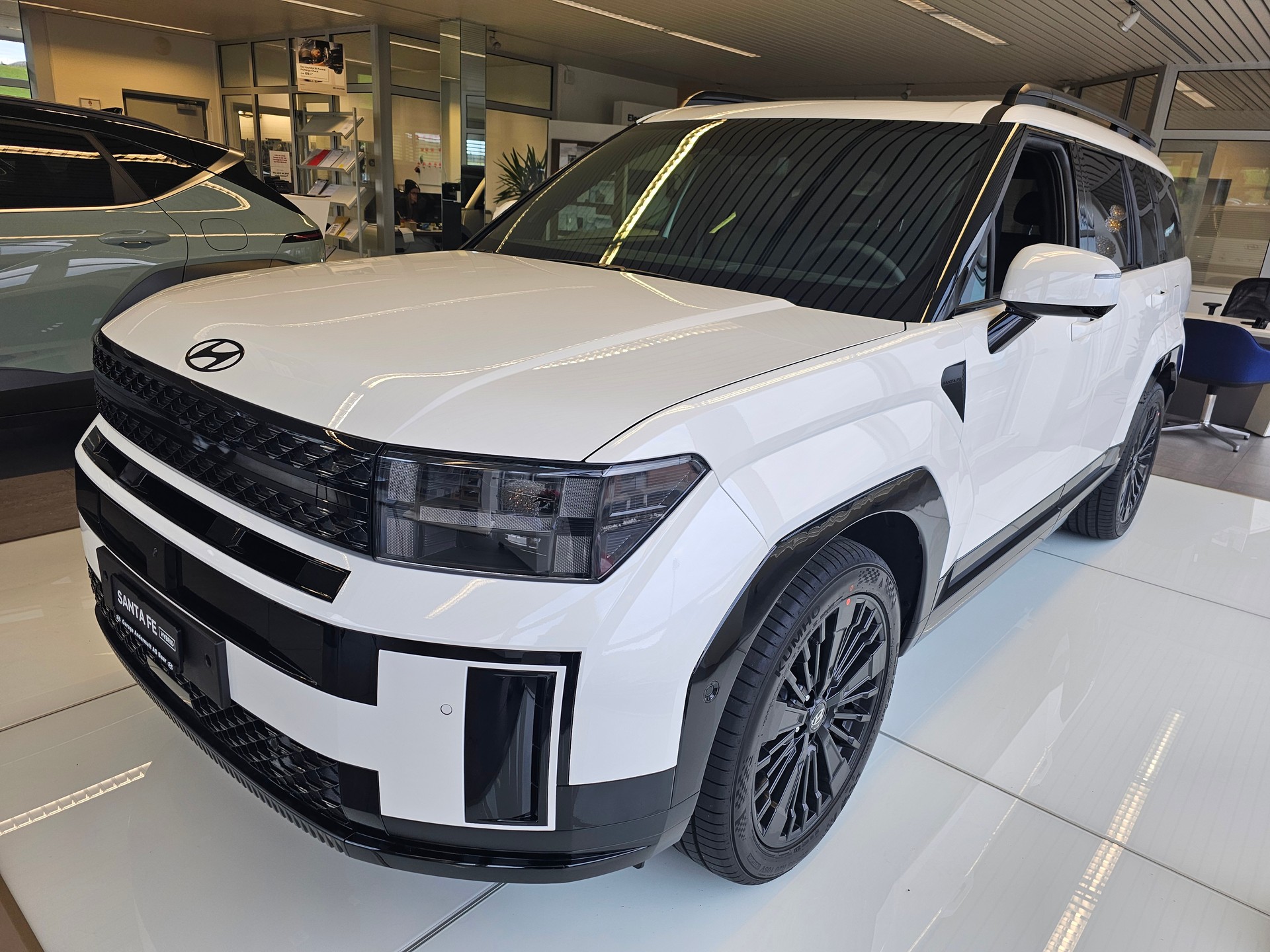 HYUNDAI Santa Fe 1.6 TGDi HEV Calligraphy-showroom-element-2