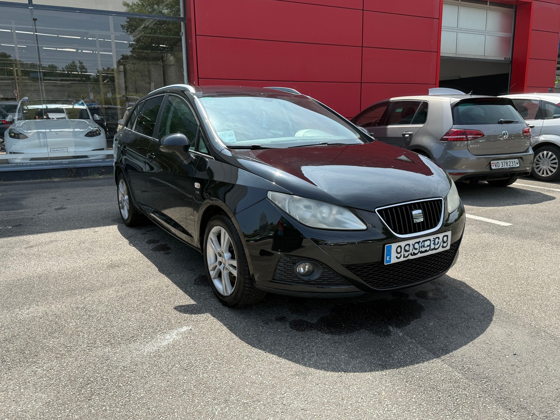 SEAT Ibiza ST-showroom-element-1