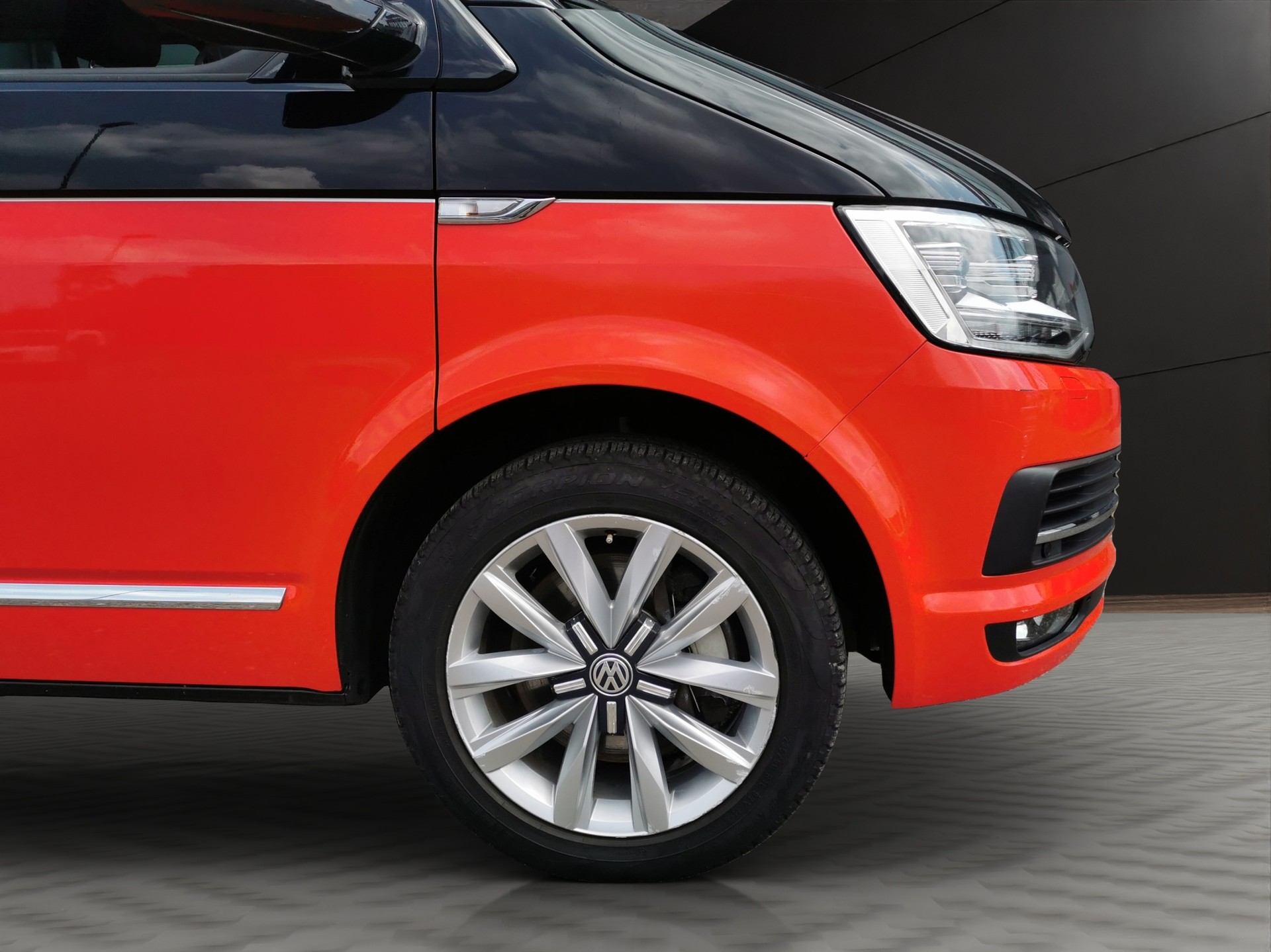 VW T6 Multivan 2.0 Bi-TDI Highline Liberty 4Mot. DSG-showroom-element-2