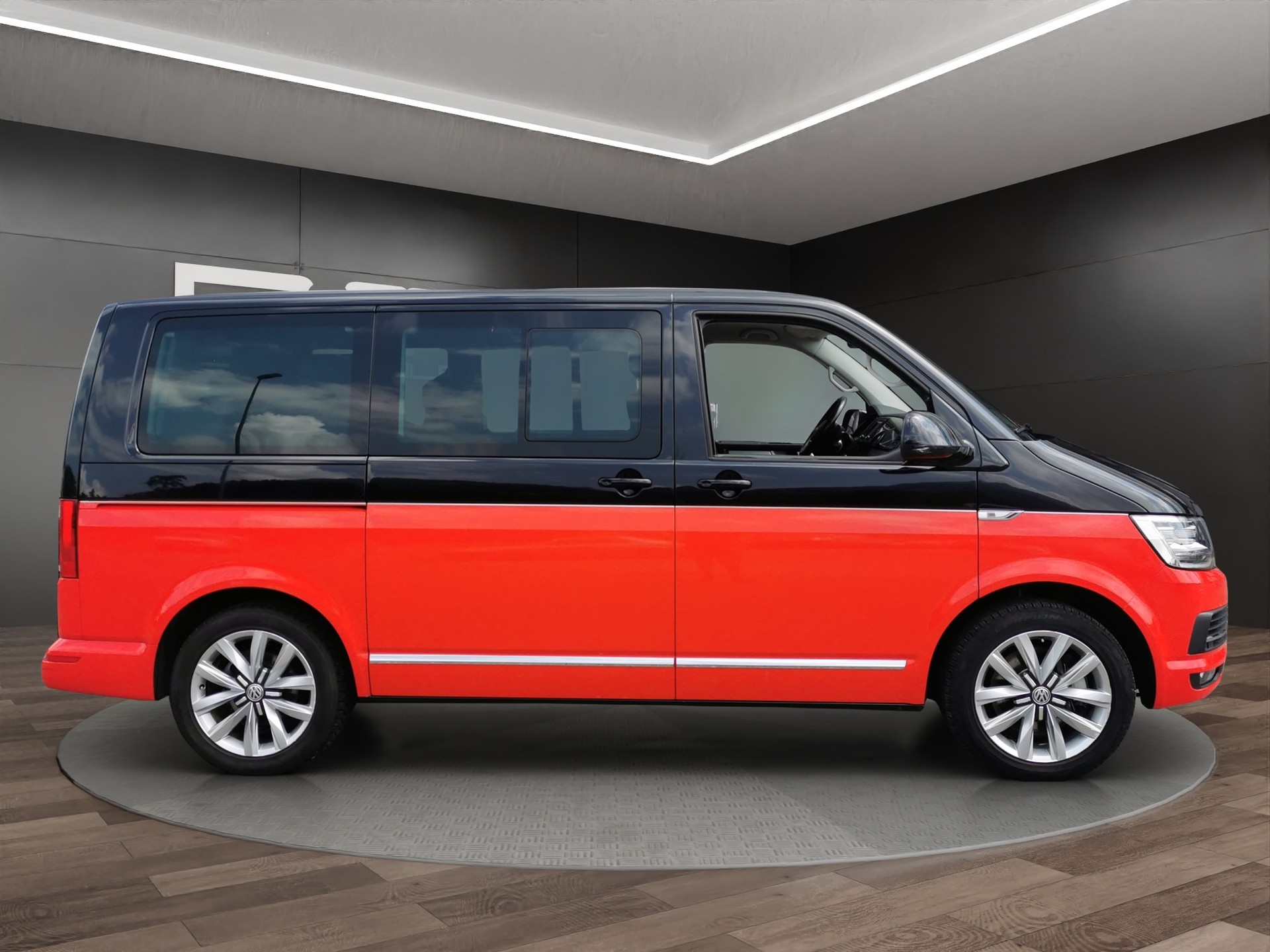 VW T6 Multivan 2.0 Bi-TDI Highline Liberty 4Mot. DSG-showroom-element-3