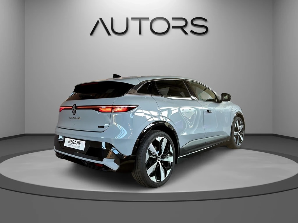 RENAULT Mégane E-TECH EV60 Techno-showroom-element-3