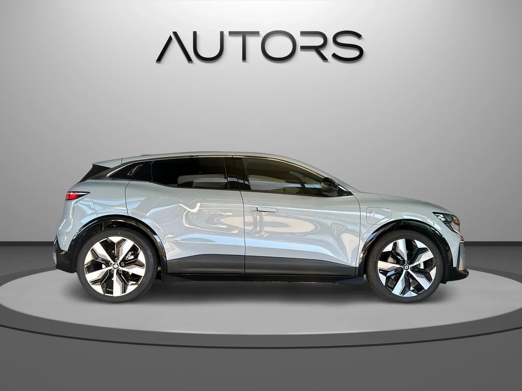 RENAULT Mégane E-TECH EV60 Techno-showroom-element-2