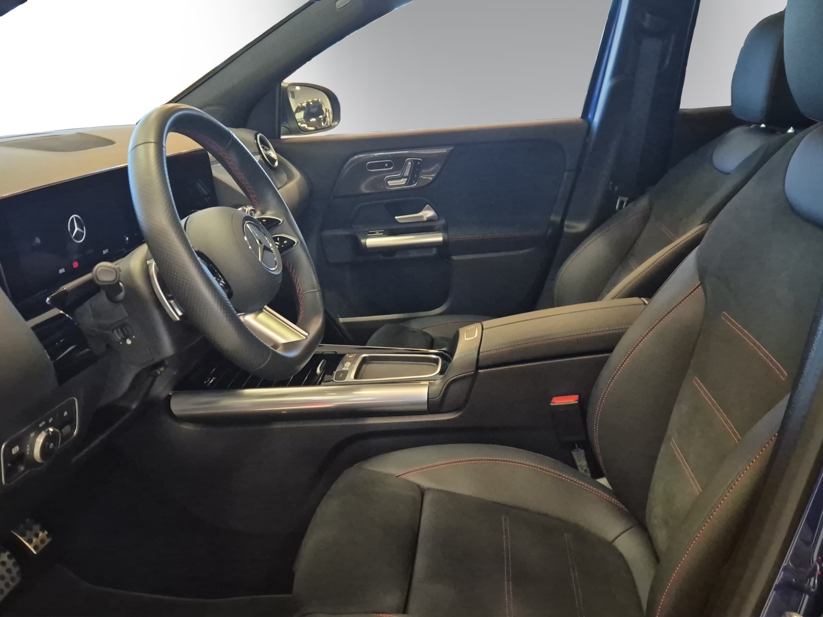 Image MERCEDES-BENZ GLA-200 GLA 200 7G-DCT