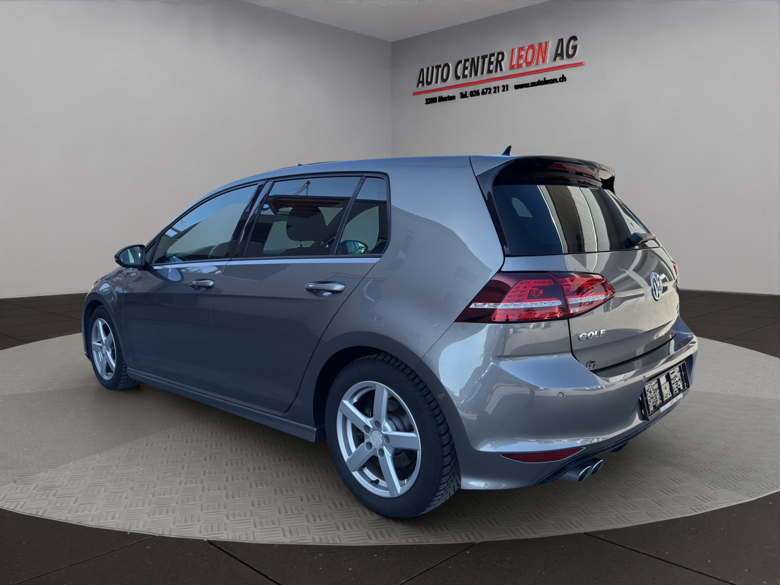 VW Golf 2.0 TDI R-Line Design 4Motion-showroom-element-3