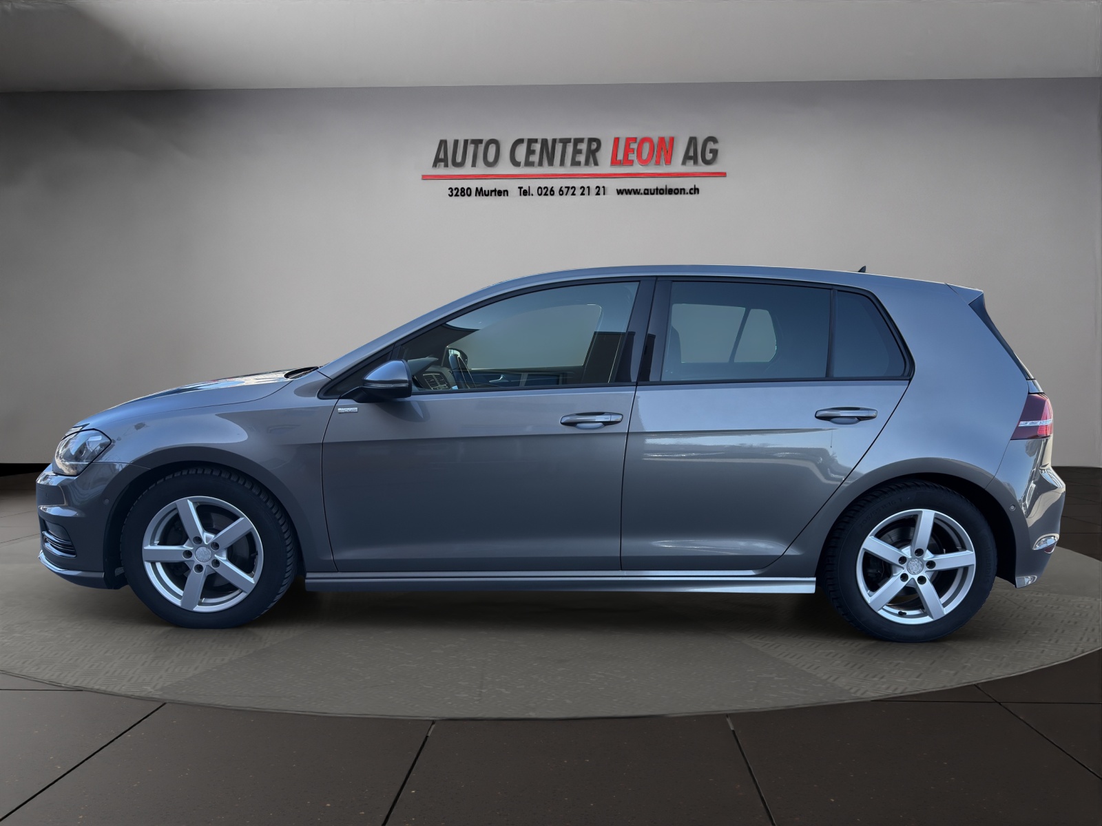 VW Golf 2.0 TDI R-Line Design 4Motion-showroom-element-2