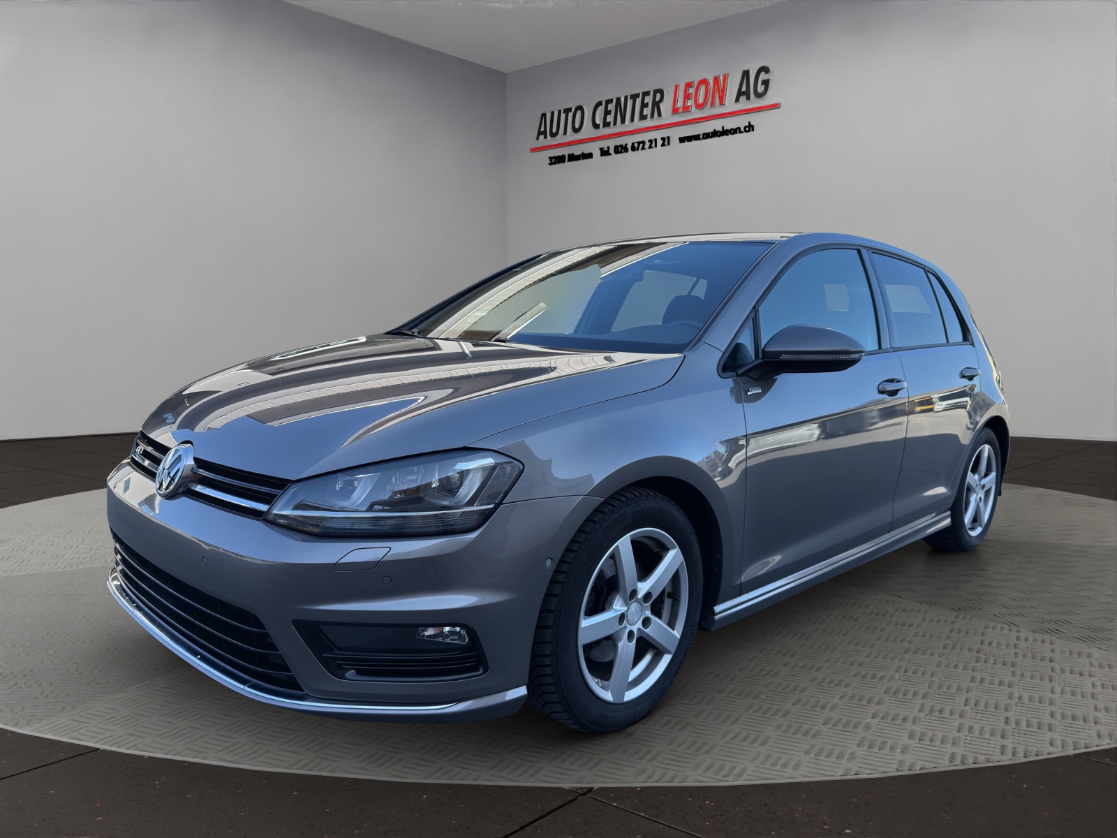 VW Golf 2.0 TDI R-Line Design 4Motion-showroom-element-1