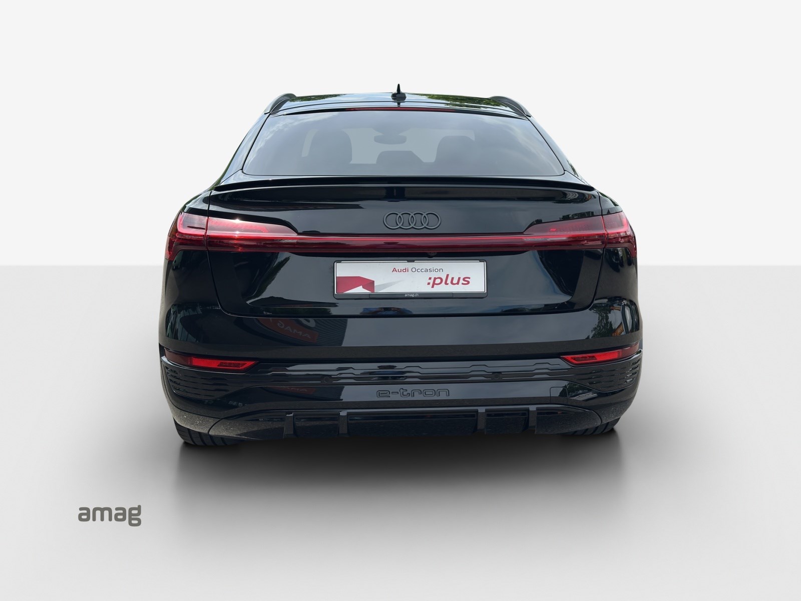 AUDI Q8 Sportback 55 e-tron Black Edition quattro-showroom-element-3