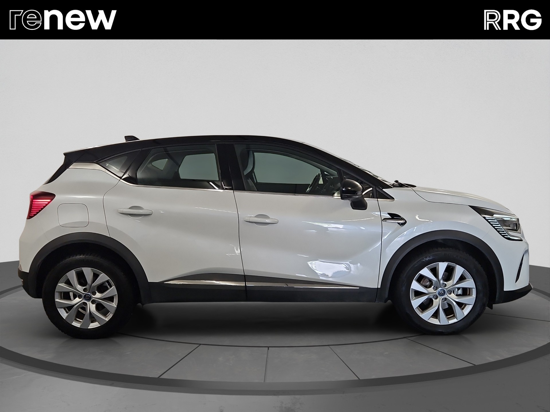 RENAULT Captur 1.6 E-Tech 160 Intens DHT-showroom-element-1