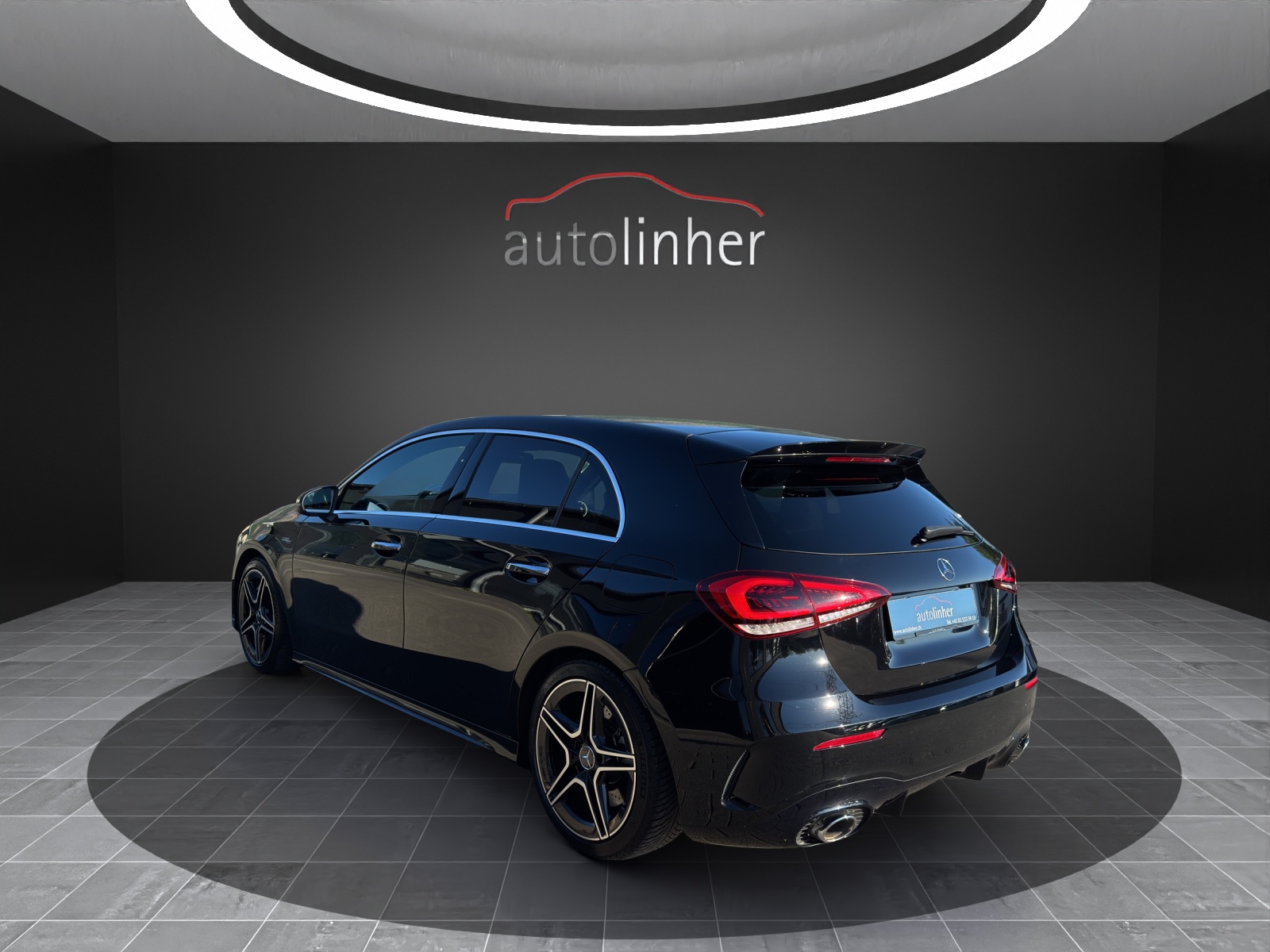 MERCEDES-BENZ A 35 AMG 4Matic Speedshift-showroom-element-2