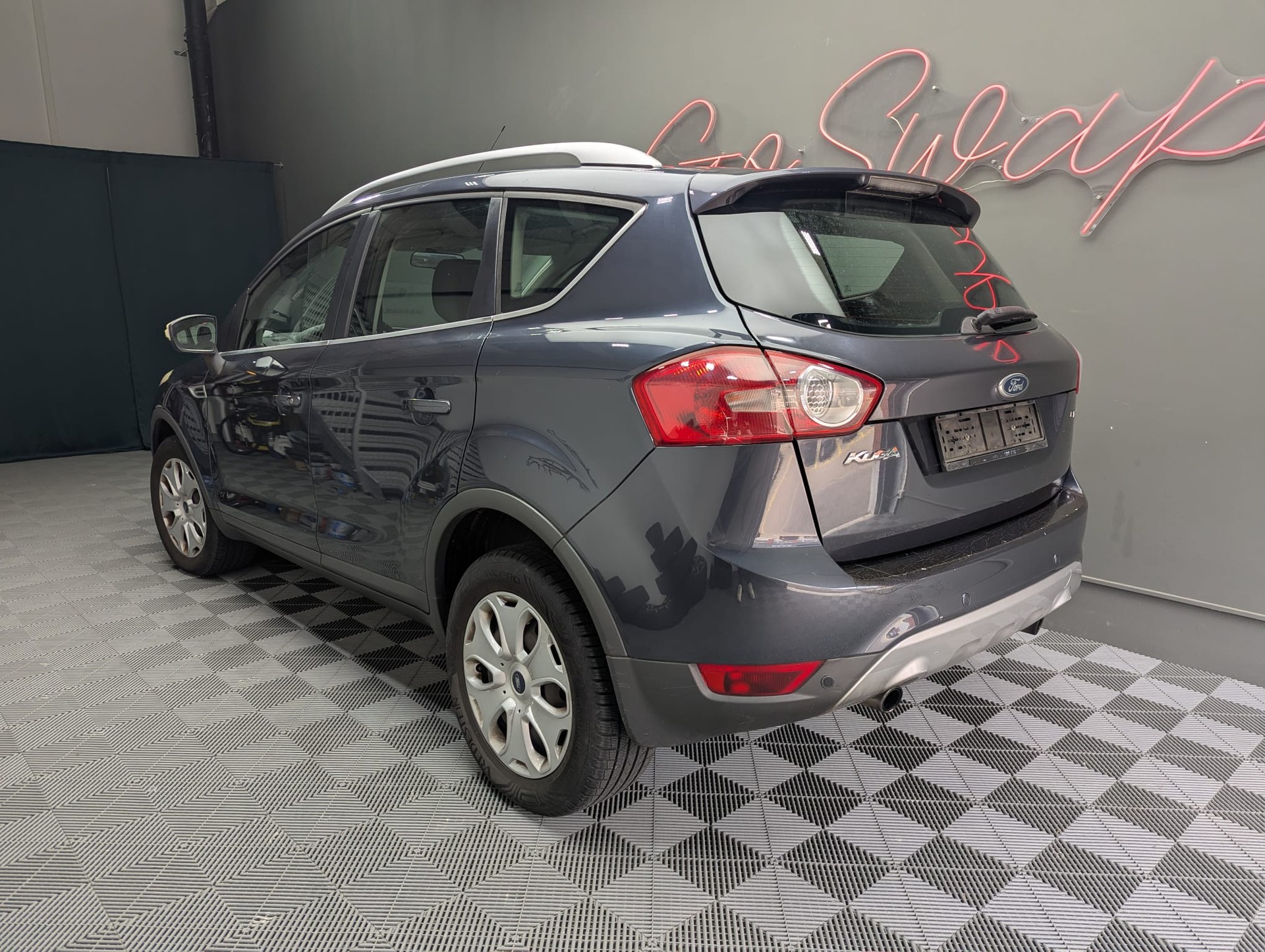FORD Kuga 2.0 TDCi Titanium 4WD-showroom-element-3