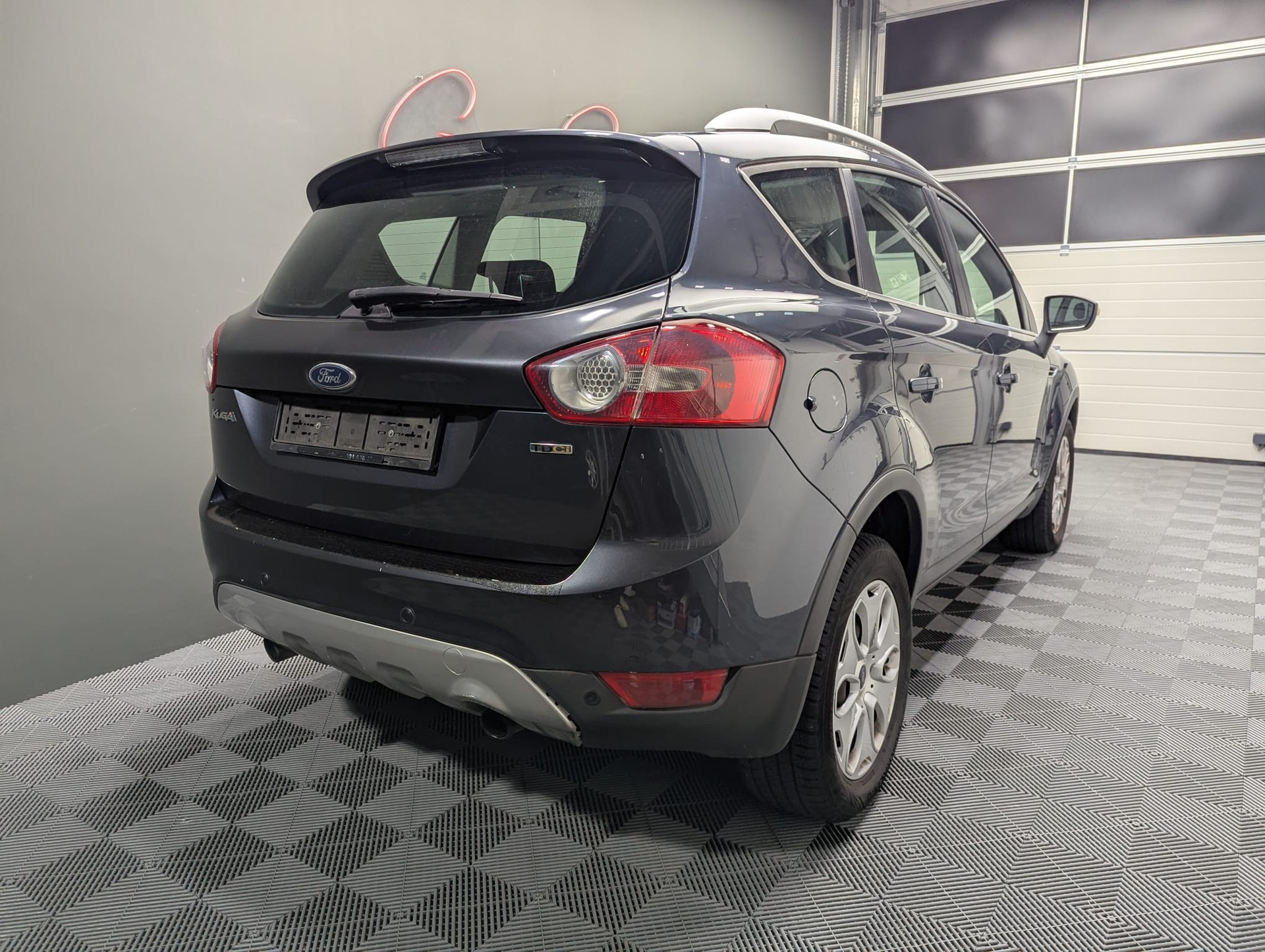 FORD Kuga 2.0 TDCi Titanium 4WD-showroom-element-2