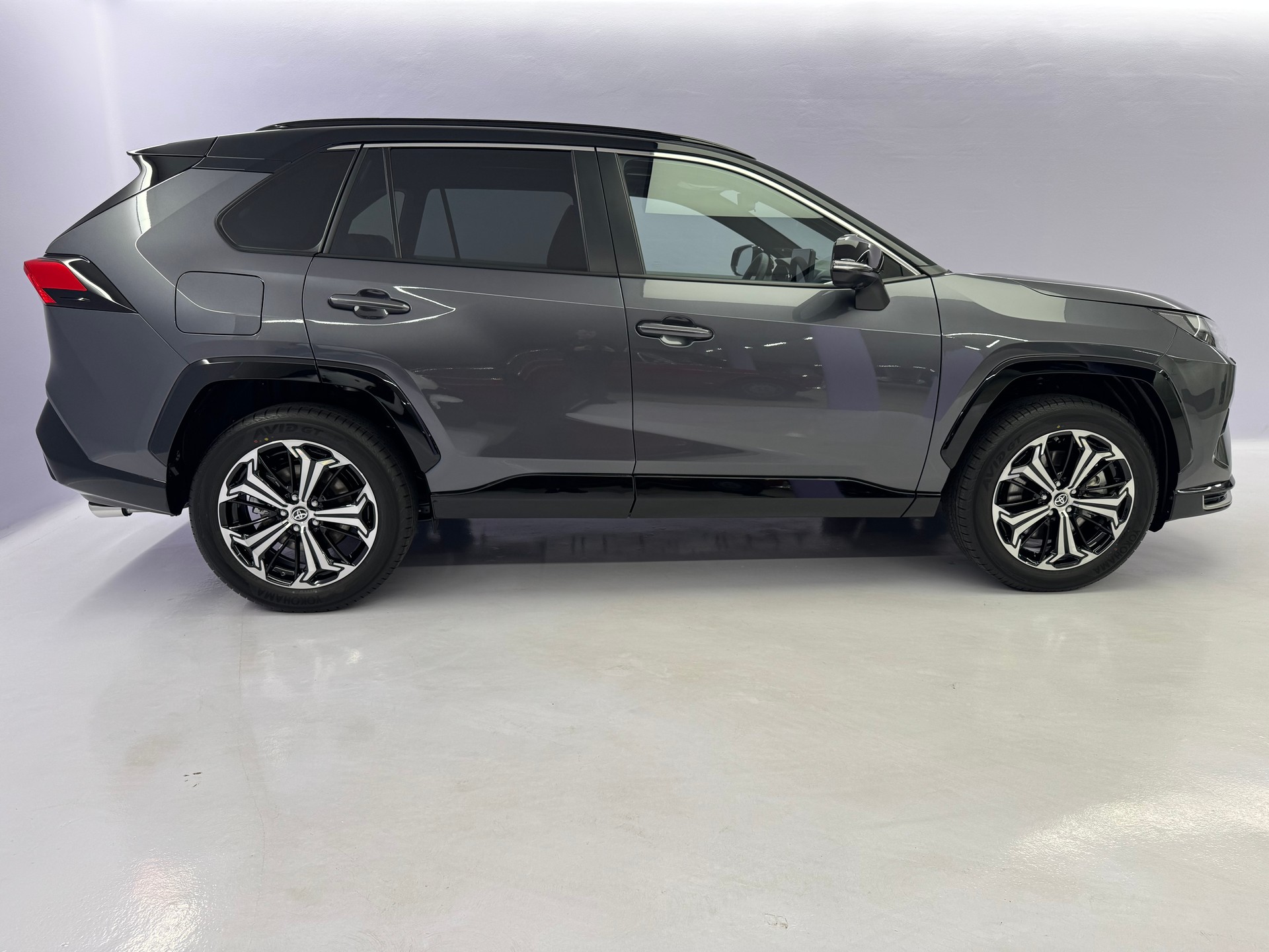 TOYOTA RAV-4 Plug-in Hybrid 2.5 Platinum AWD-i-showroom-element-2