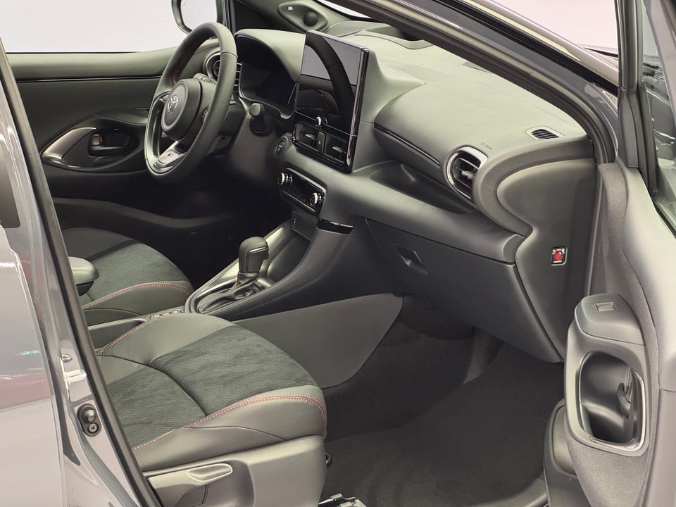 Yaris Hybrid 1.5 GR Sport