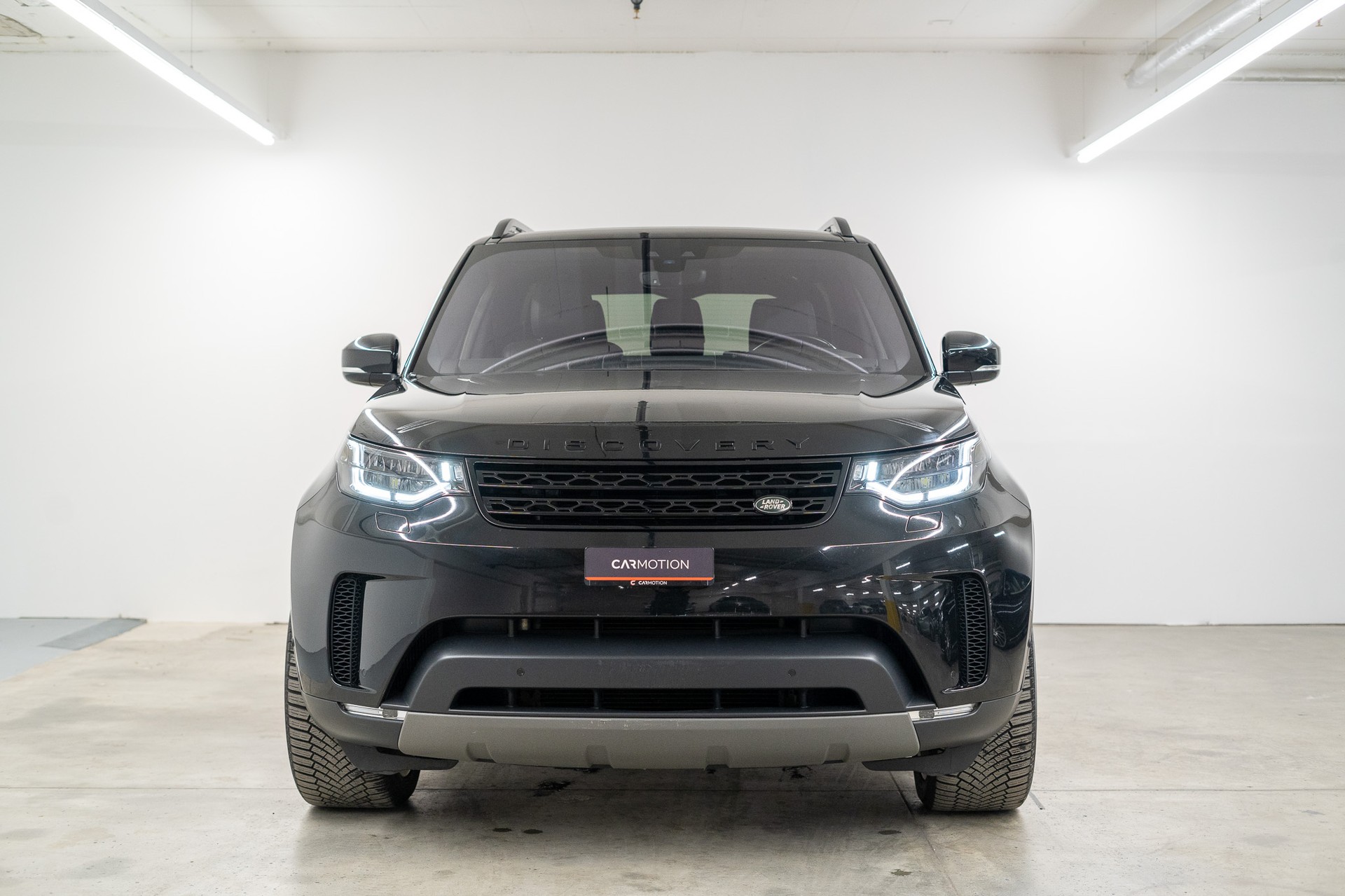 LAND ROVER Discovery 3.0 Si6 HSE-showroom-element-1