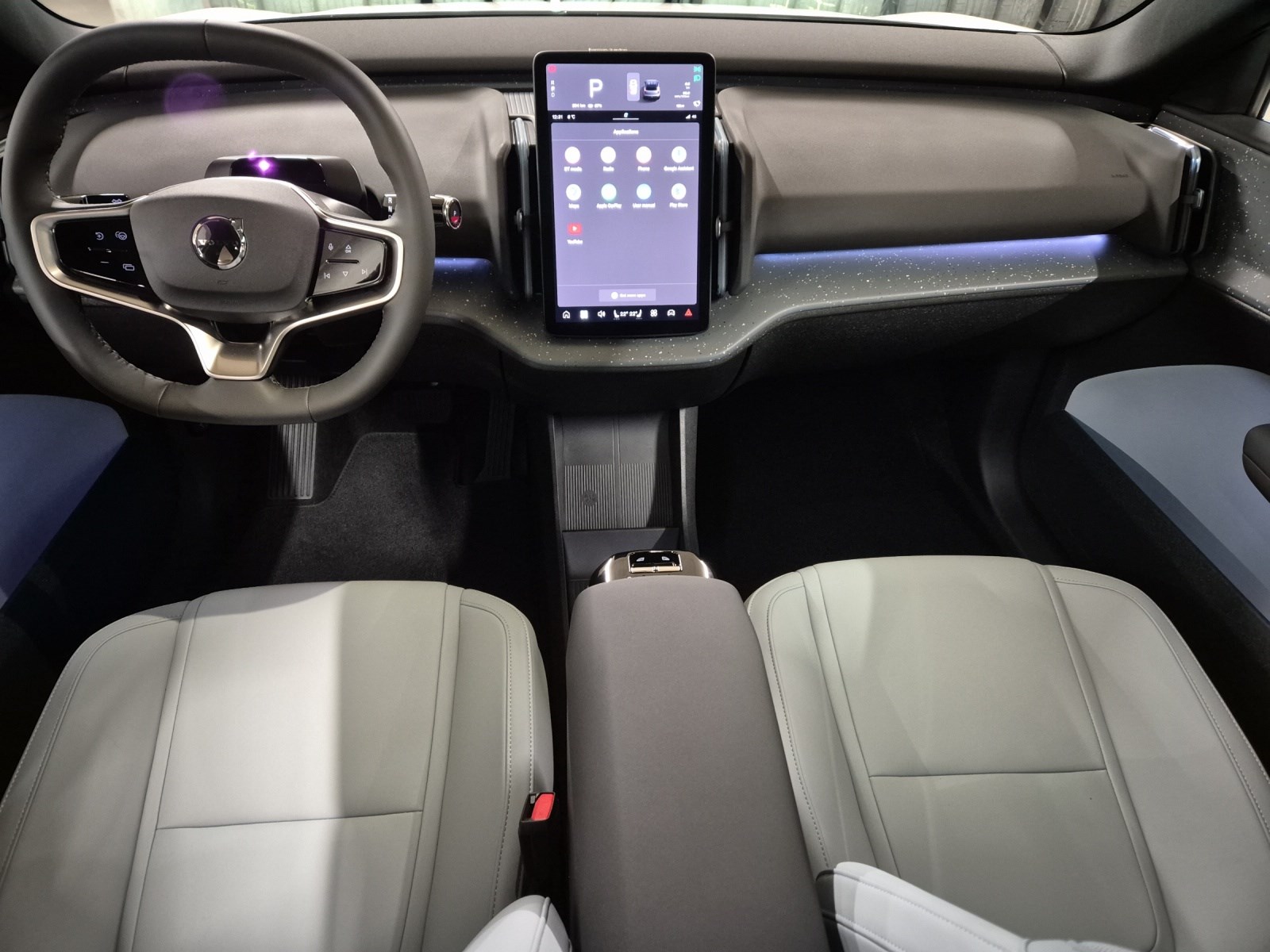 VOLVO EX 30 E60 Twin Ultra Performance AWD-image-10