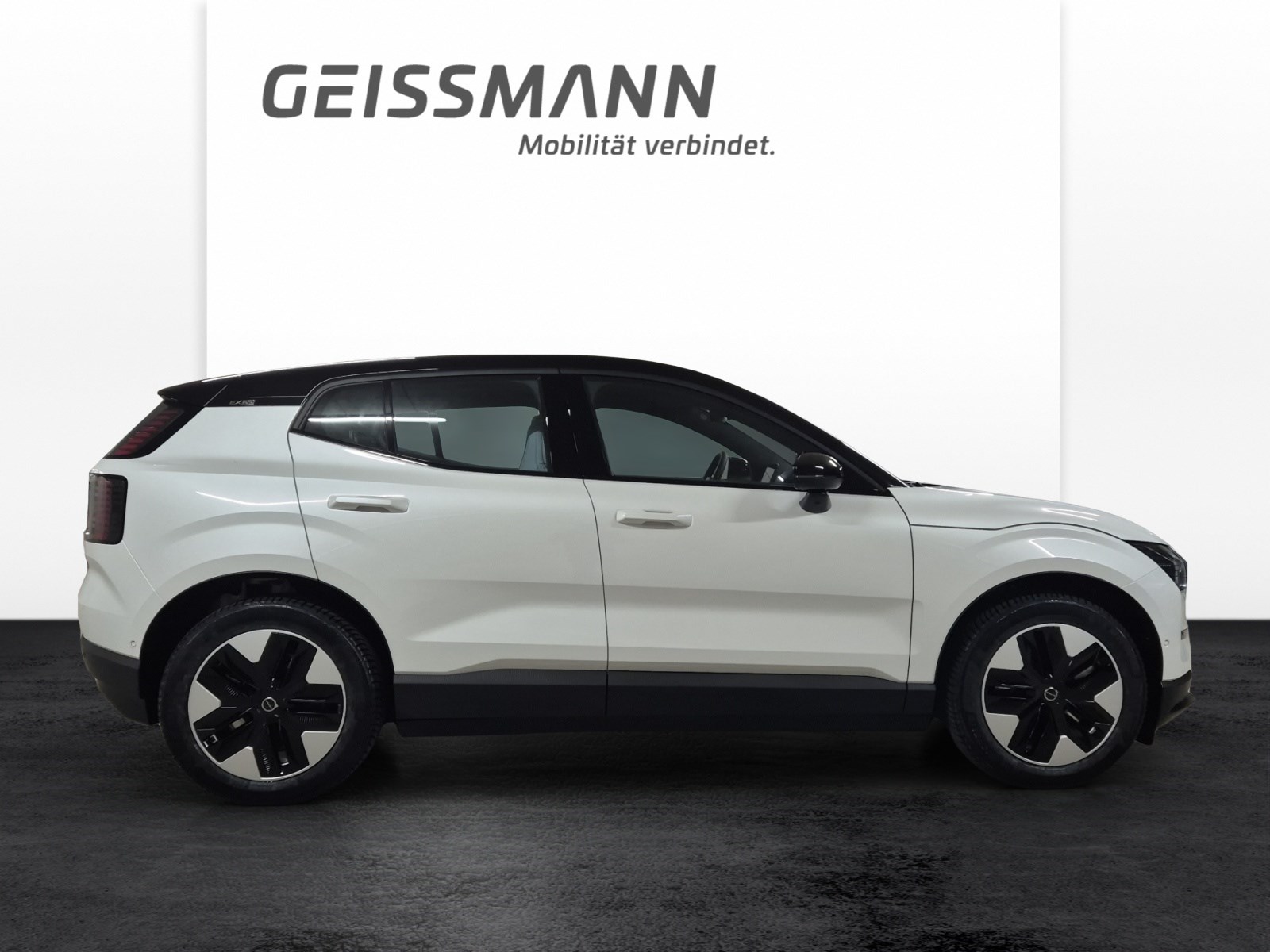 VOLVO EX 30 E60 Twin Ultra Performance AWD-showroom-element-3