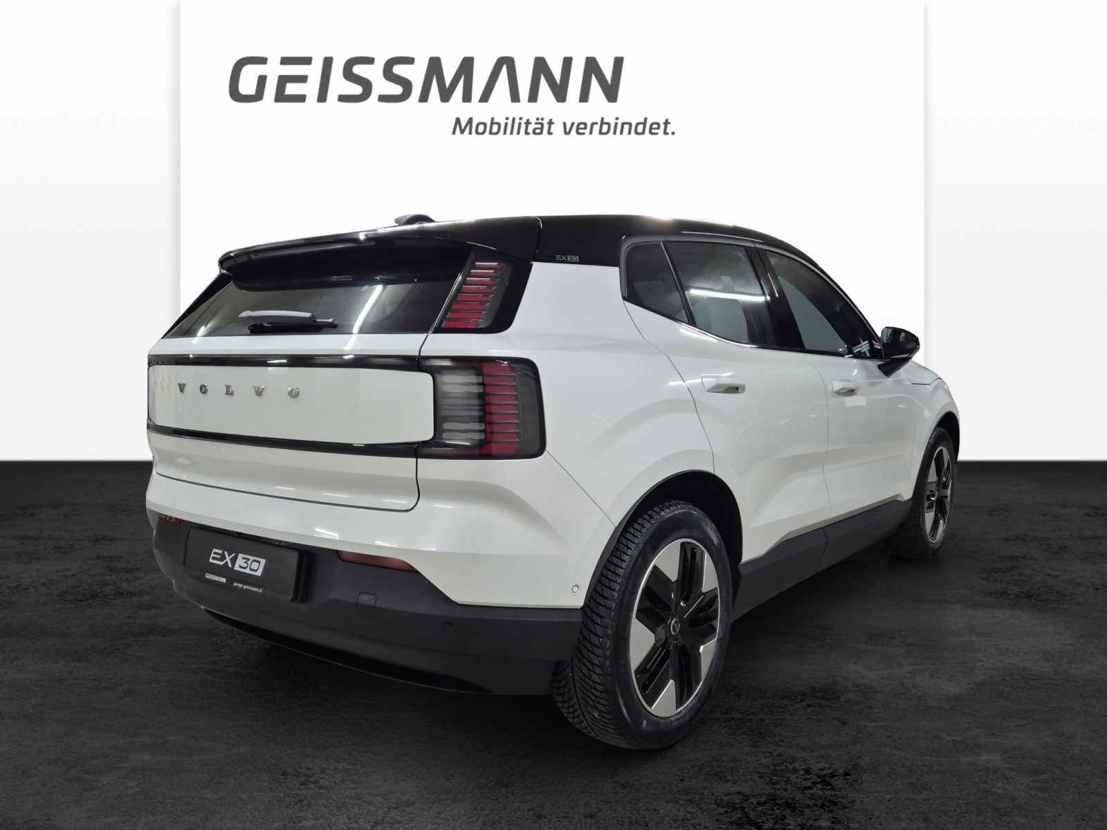 VOLVO EX 30 E60 Twin Ultra Performance AWD-image-4