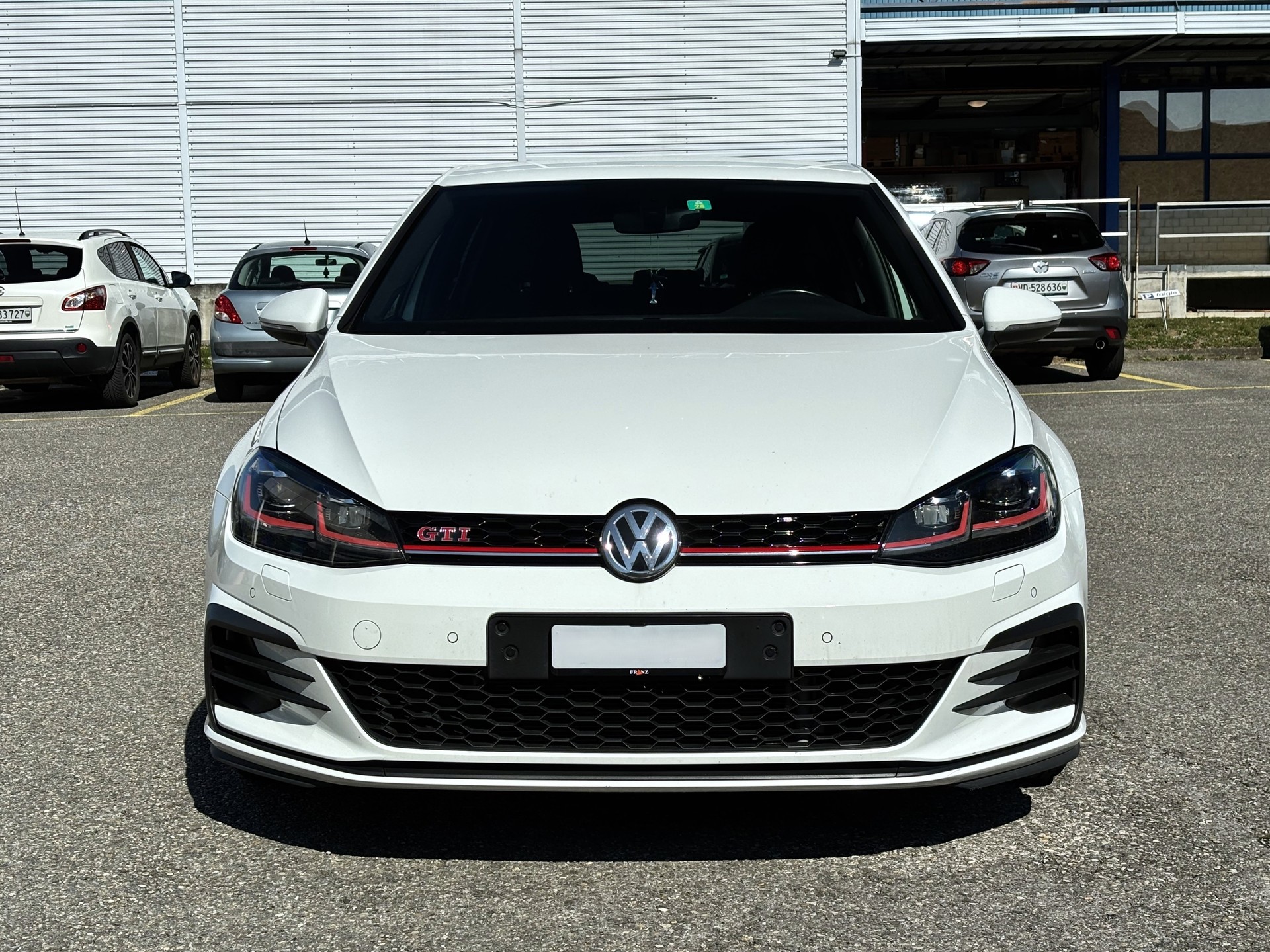 VW Golf 2.0 TSI GTI Performance DSG-showroom-element-1